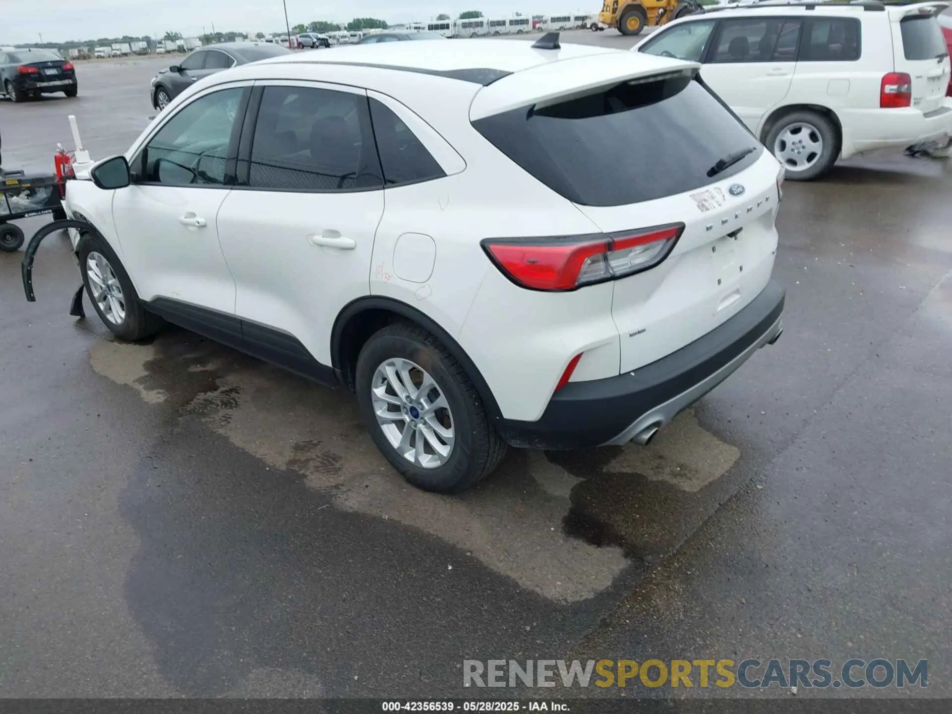 3 Photograph of a damaged car 1FMCU9G65LUA84132 FORD ESCAPE 2020