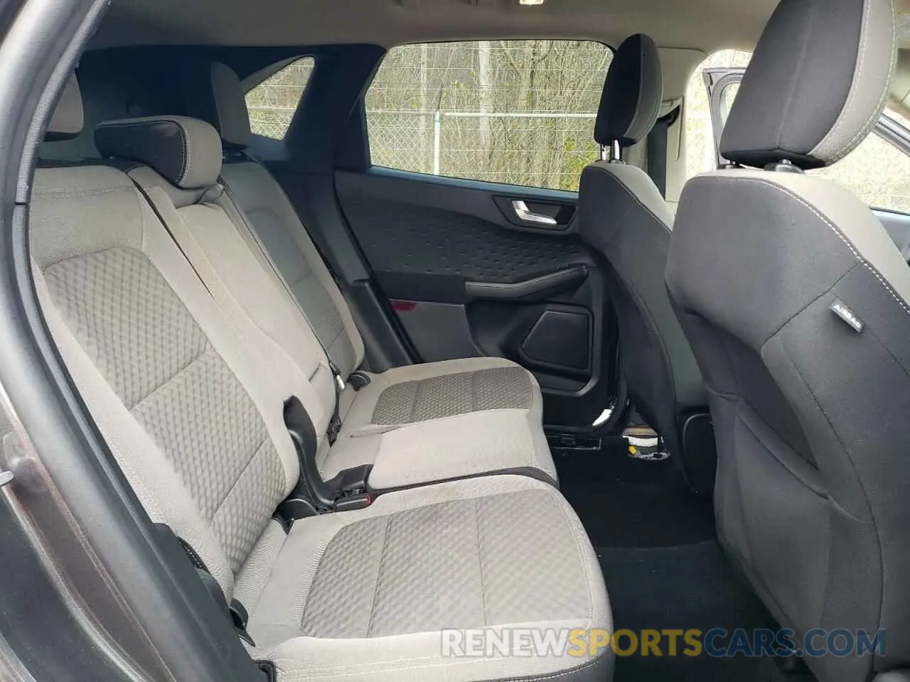 11 Photograph of a damaged car 1FMCU9G65LUB61372 FORD ESCAPE 2020