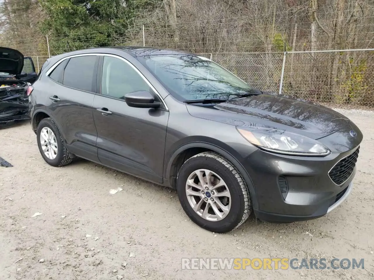 4 Photograph of a damaged car 1FMCU9G65LUB61372 FORD ESCAPE 2020