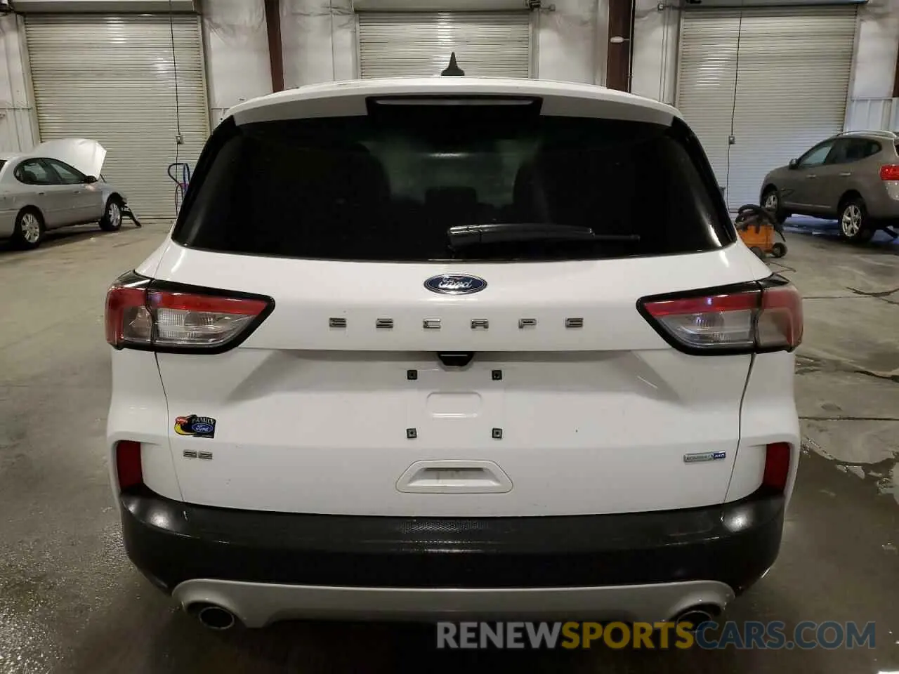 6 Photograph of a damaged car 1FMCU9G65LUB69231 FORD ESCAPE 2020