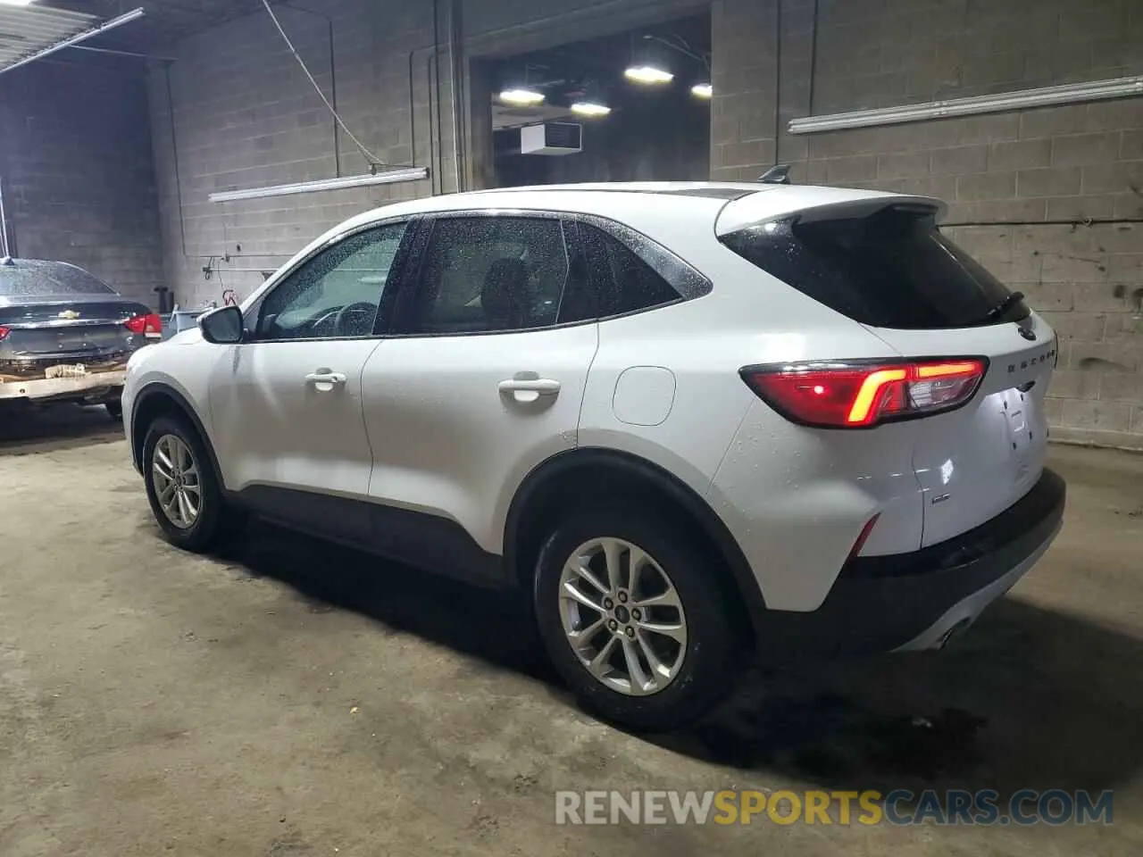 2 Photograph of a damaged car 1FMCU9G65LUB72615 FORD ESCAPE 2020