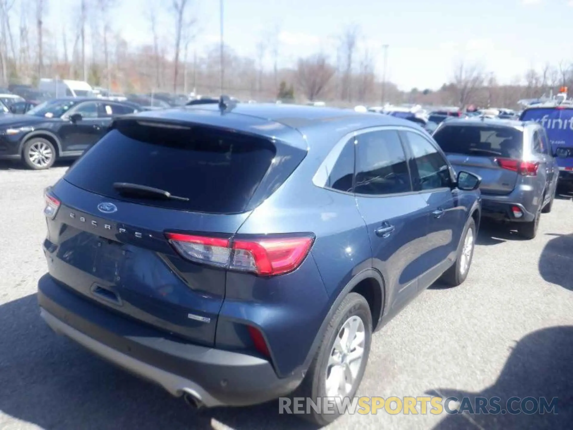 10 Photograph of a damaged car 1FMCU9G65LUB81010 FORD ESCAPE 2020