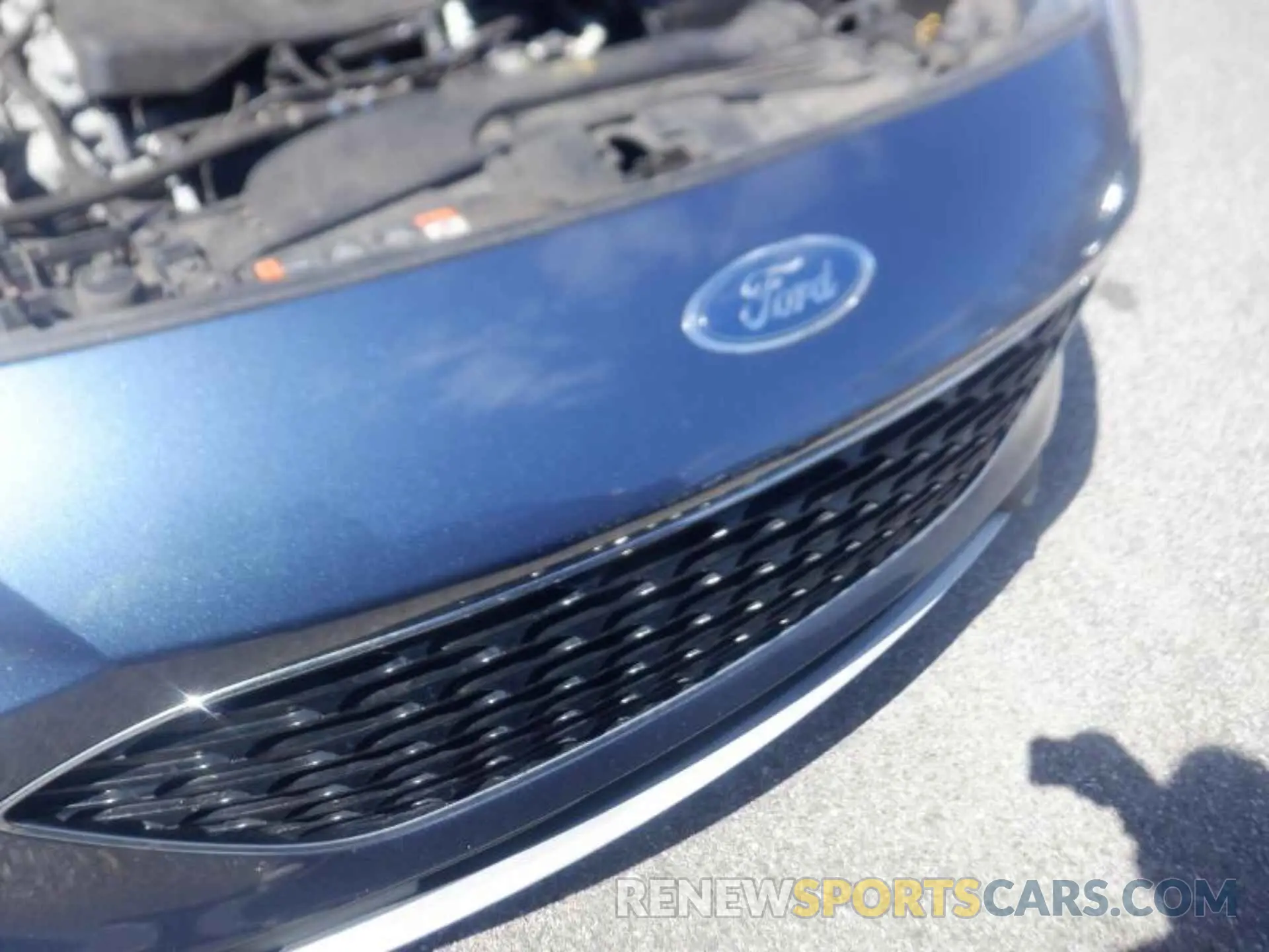 18 Photograph of a damaged car 1FMCU9G65LUB81010 FORD ESCAPE 2020