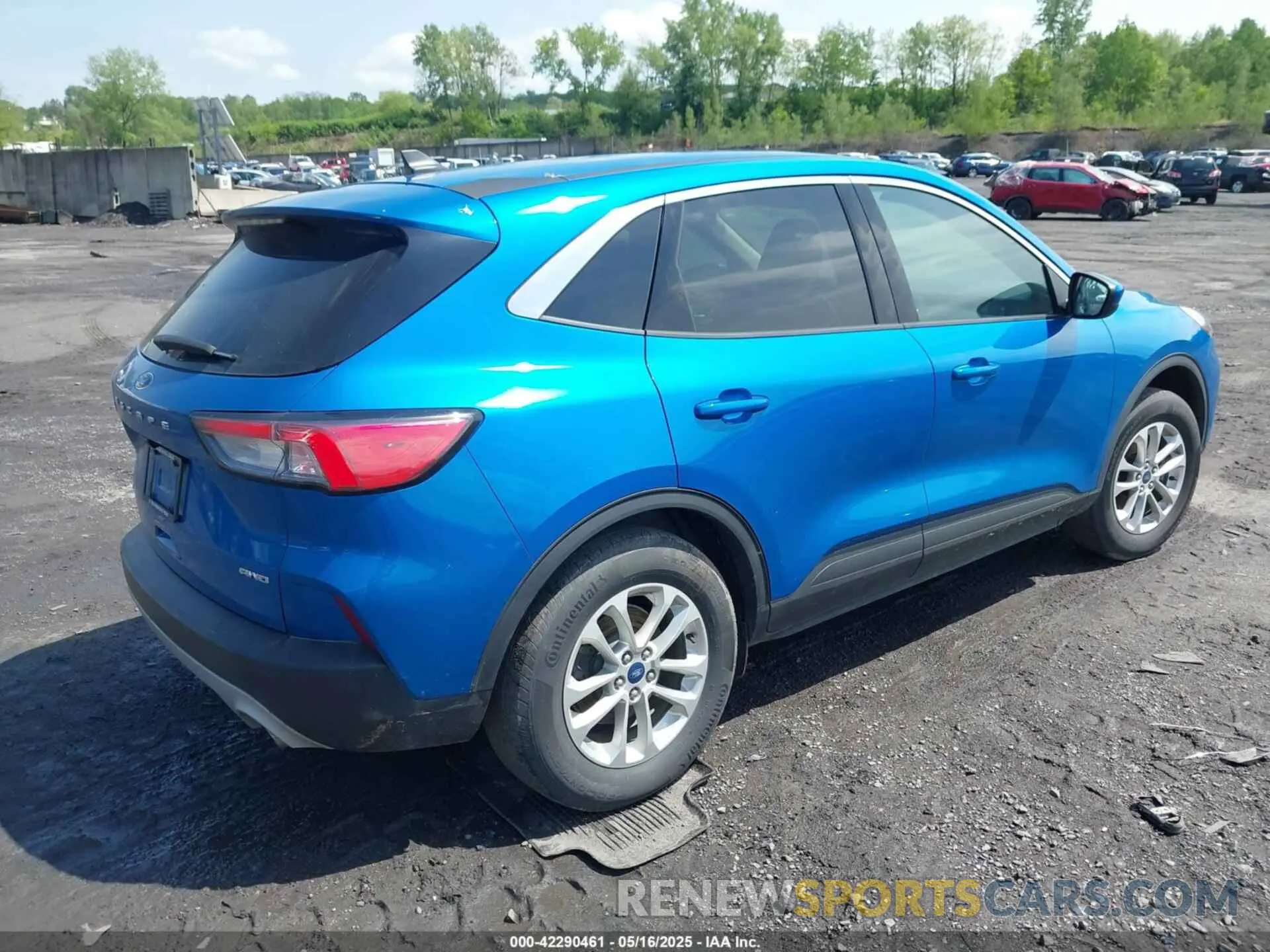 4 Photograph of a damaged car 1FMCU9G65LUC68793 FORD ESCAPE 2020