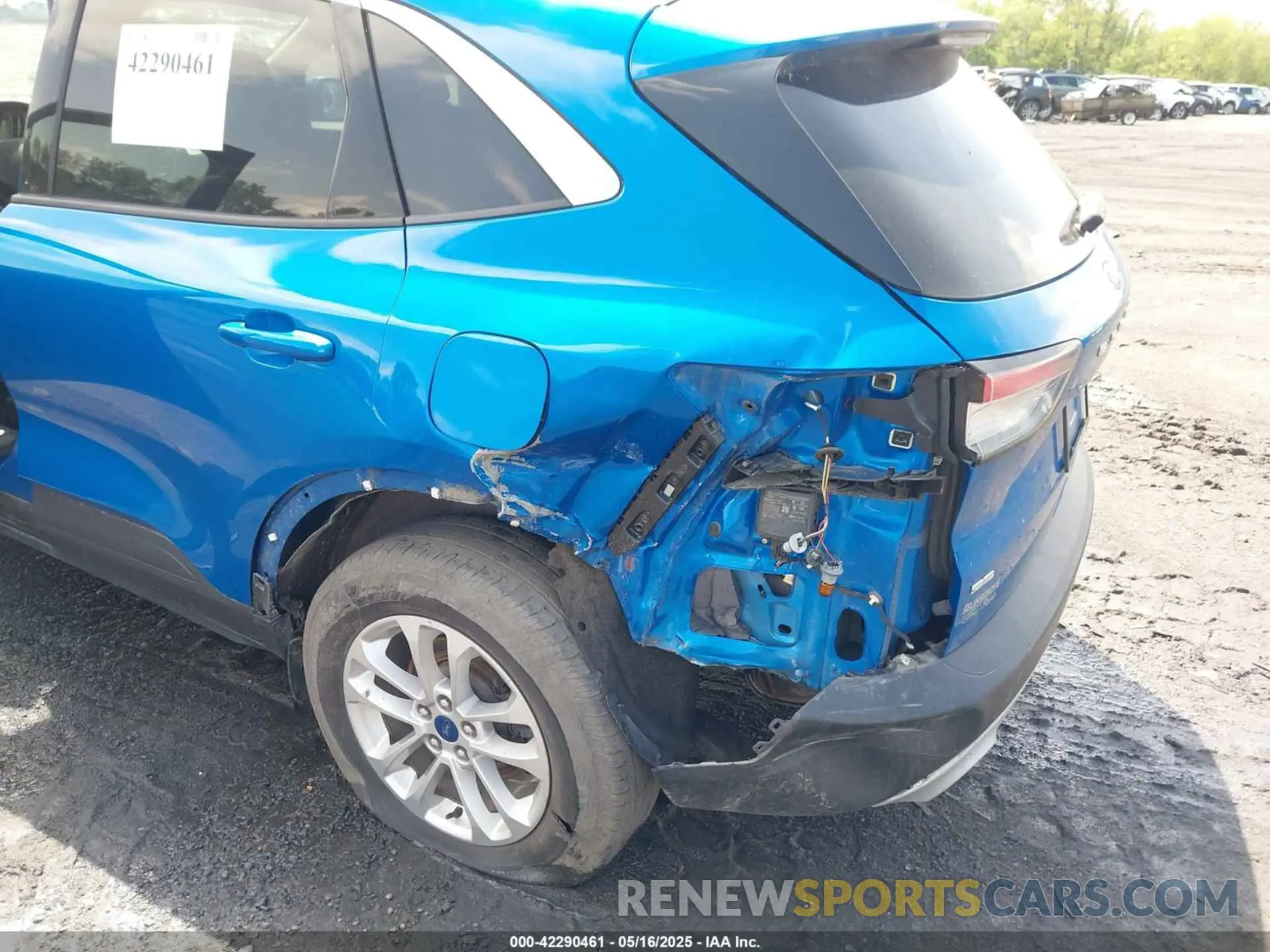 6 Photograph of a damaged car 1FMCU9G65LUC68793 FORD ESCAPE 2020