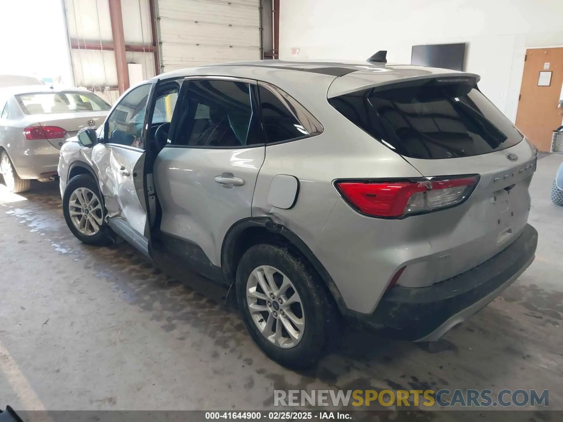 3 Photograph of a damaged car 1FMCU9G65LUC78353 FORD ESCAPE 2020