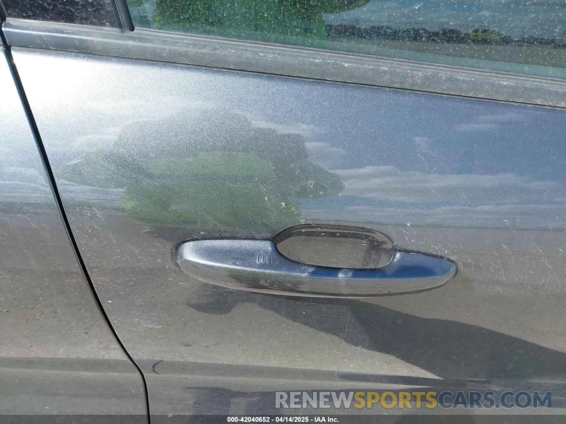 19 Photograph of a damaged car 1FMCU9G66LUA77223 FORD ESCAPE 2020