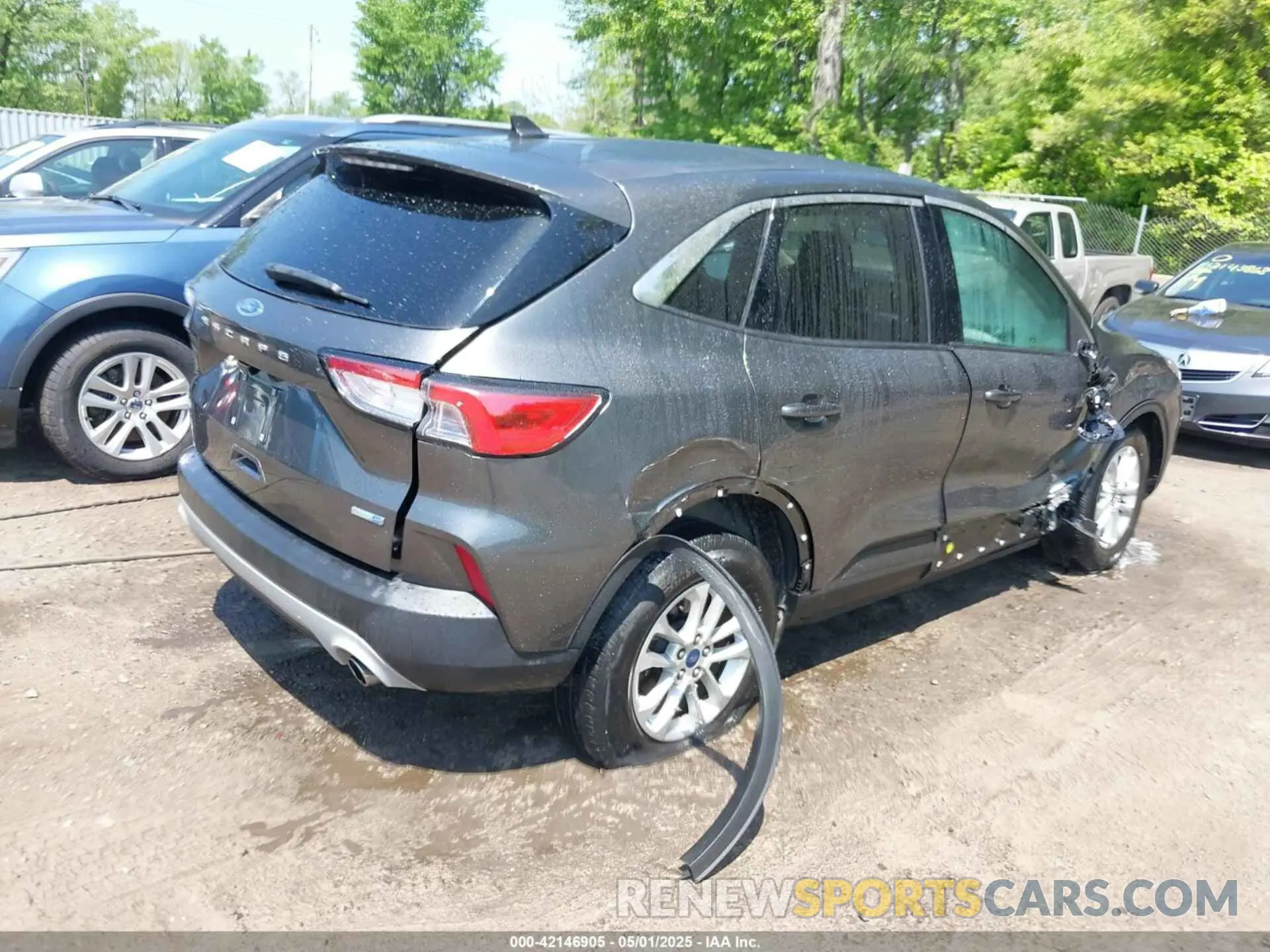 4 Photograph of a damaged car 1FMCU9G66LUA94684 FORD ESCAPE 2020