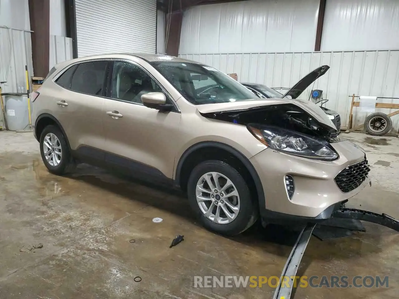 4 Photograph of a damaged car 1FMCU9G66LUB86636 FORD ESCAPE 2020