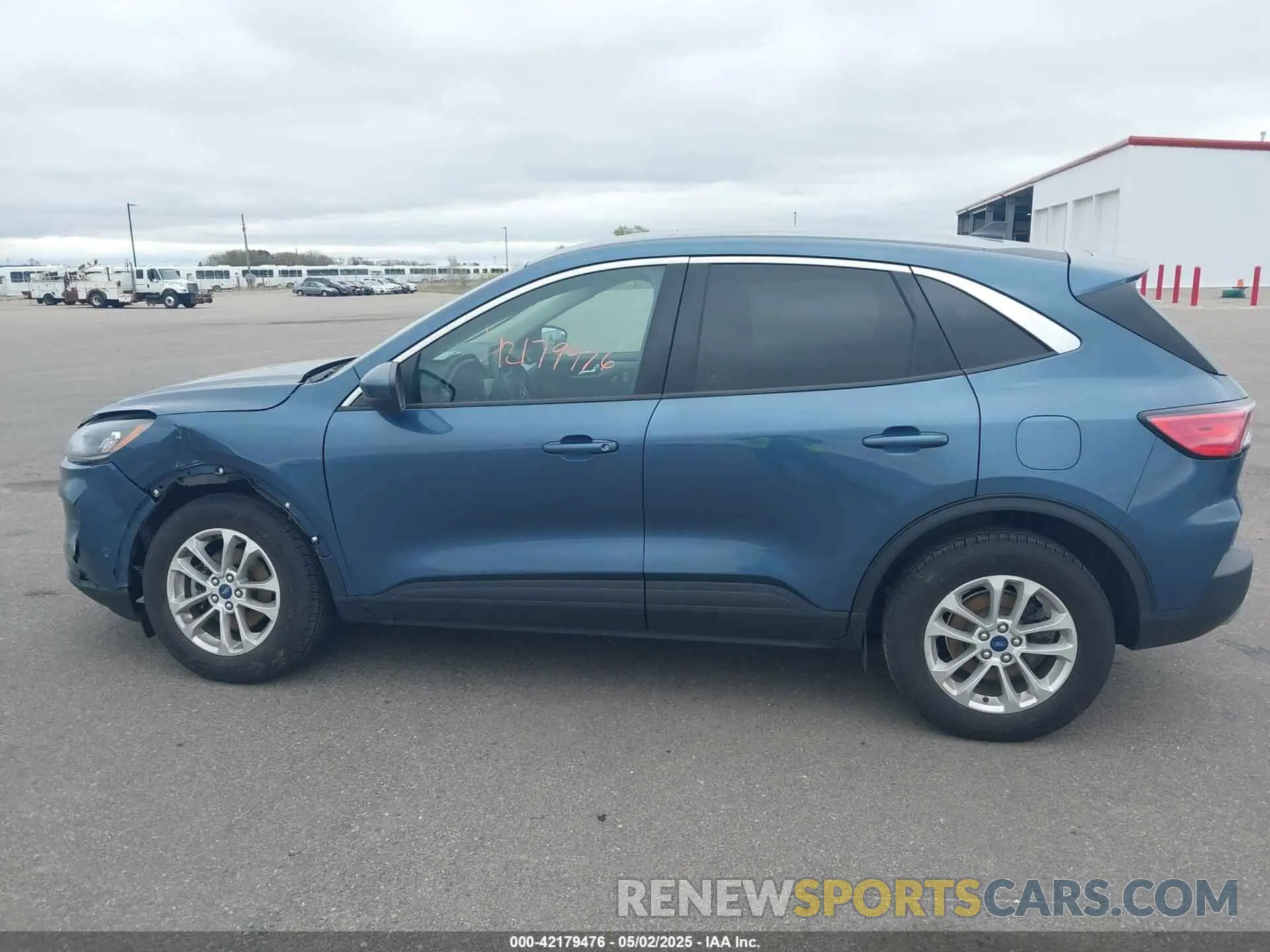 15 Photograph of a damaged car 1FMCU9G66LUC04357 FORD ESCAPE 2020