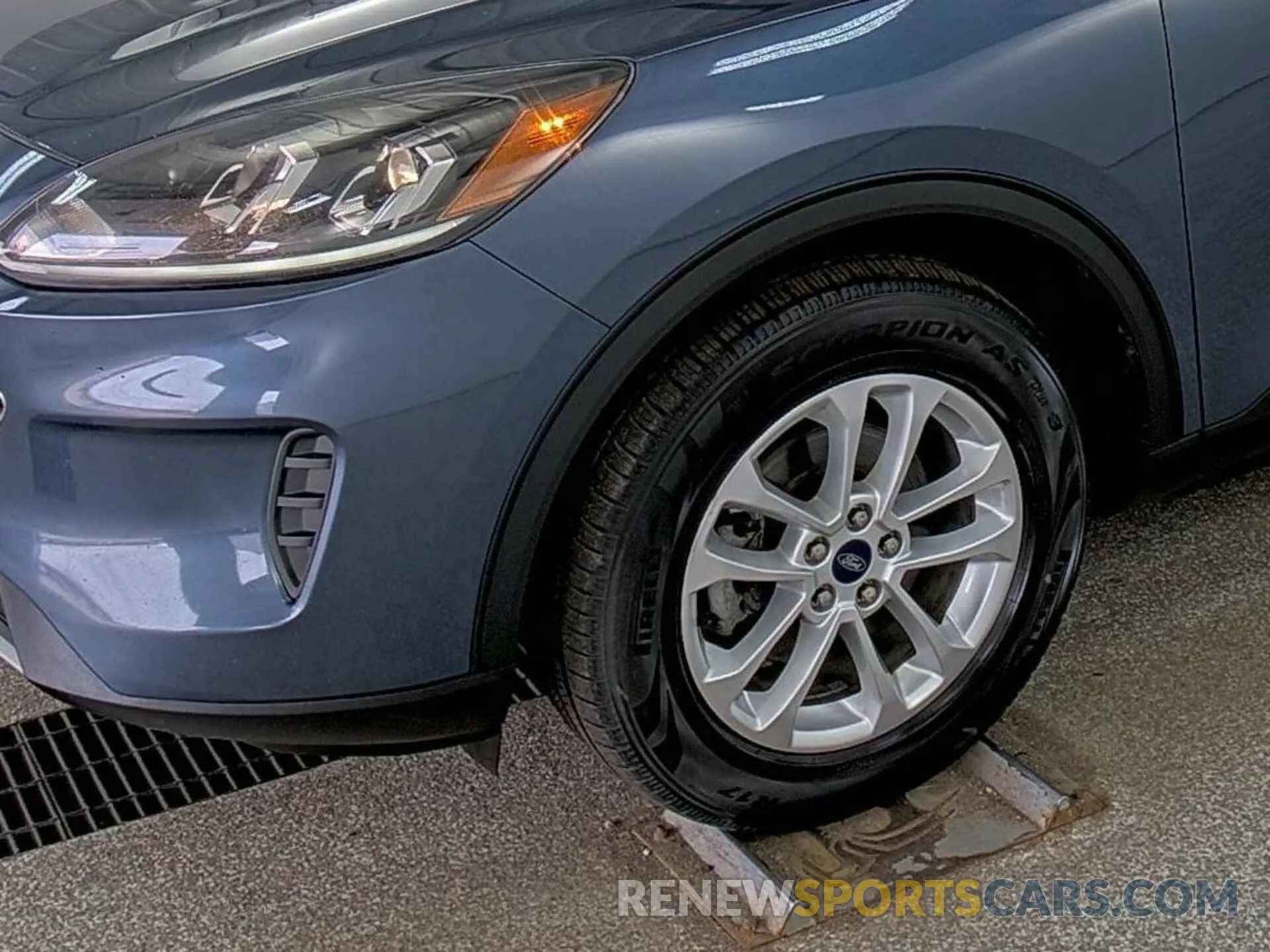 1 Photograph of a damaged car 1FMCU9G66LUC12443 FORD ESCAPE 2020