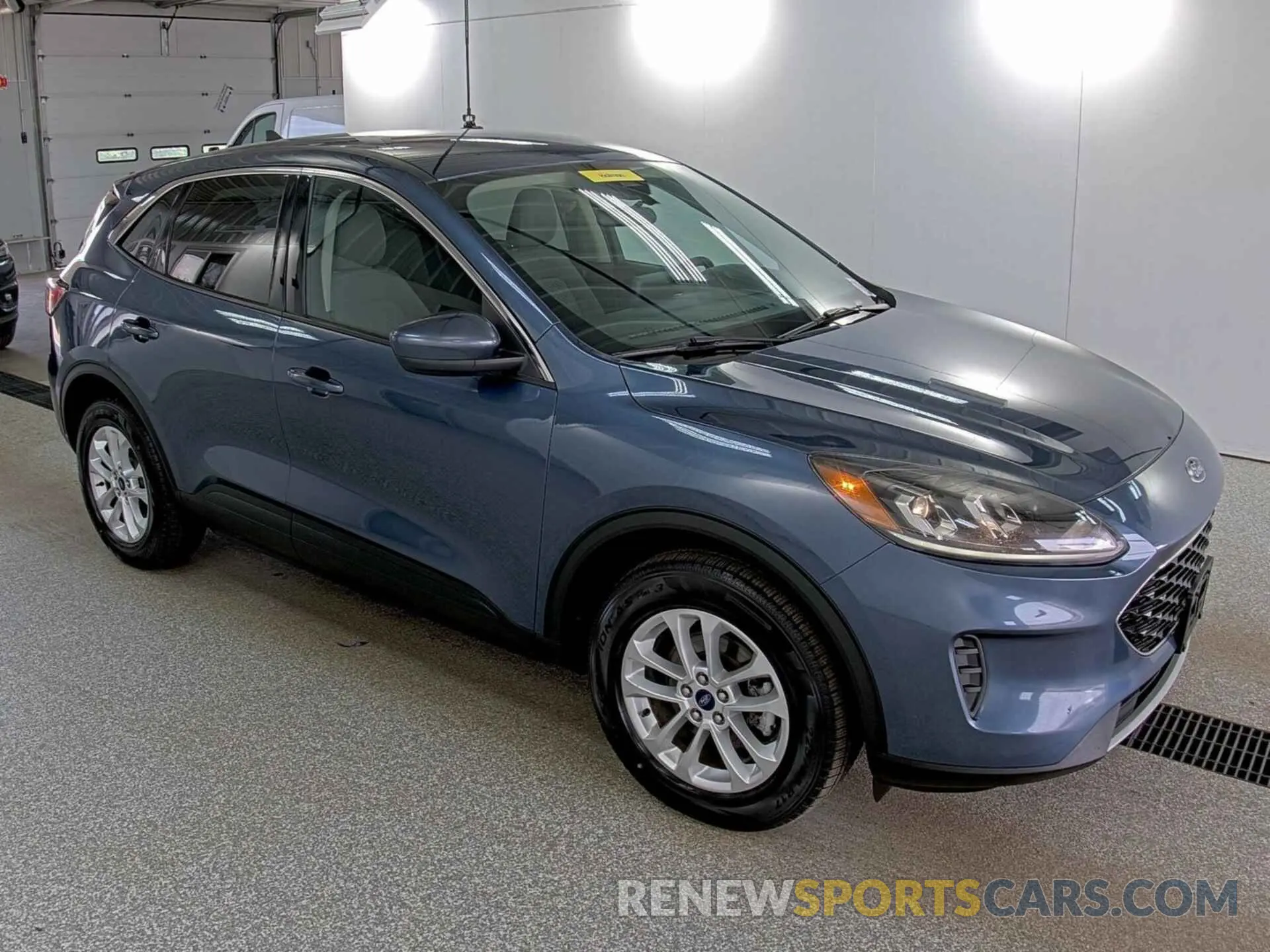 10 Photograph of a damaged car 1FMCU9G66LUC12443 FORD ESCAPE 2020