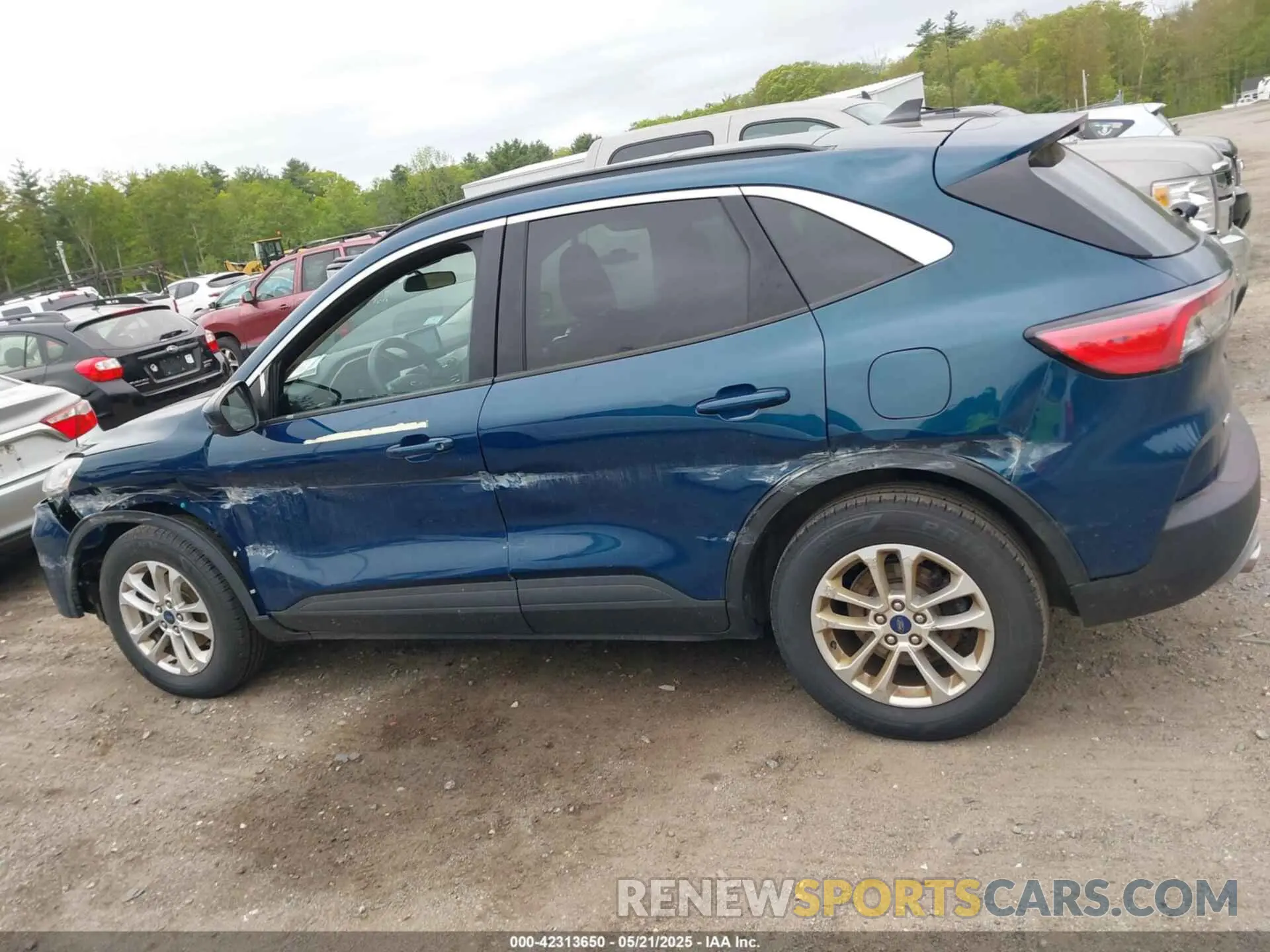 14 Photograph of a damaged car 1FMCU9G66LUC32126 FORD ESCAPE 2020