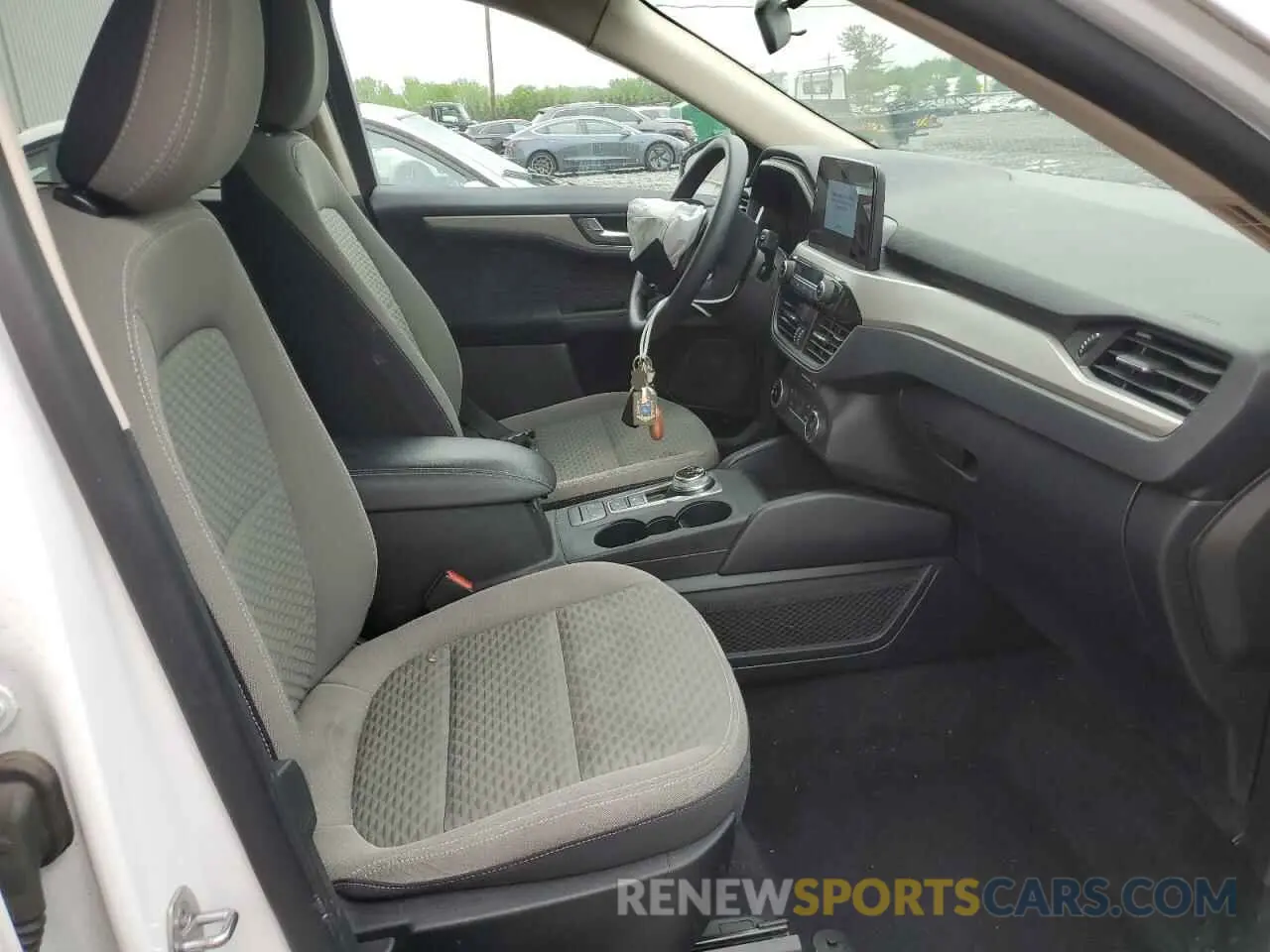 7 Photograph of a damaged car 1FMCU9G66LUC72707 FORD ESCAPE 2020