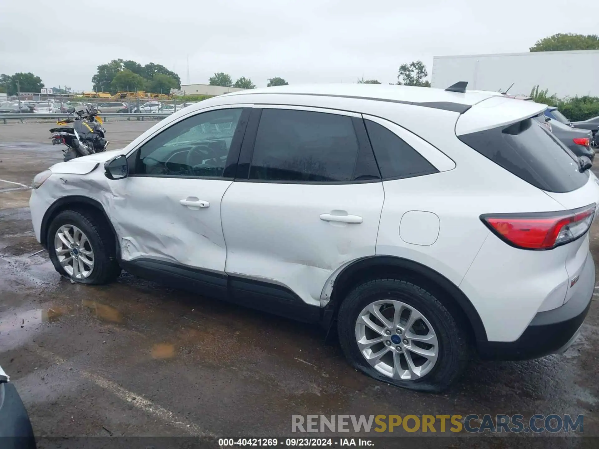 14 Photograph of a damaged car 1FMCU9G67LUA64867 FORD ESCAPE 2020