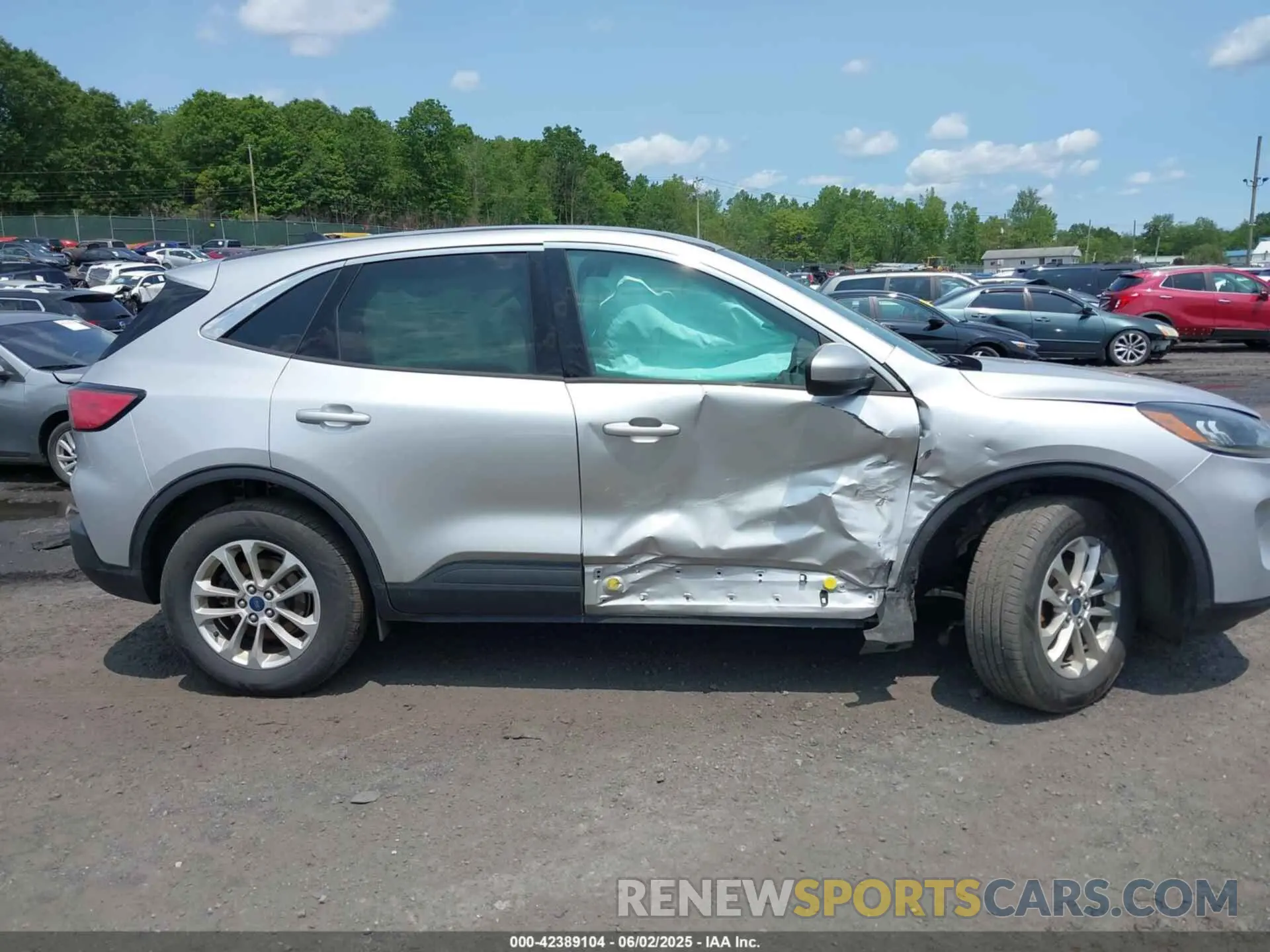 13 Photograph of a damaged car 1FMCU9G67LUA85265 FORD ESCAPE 2020