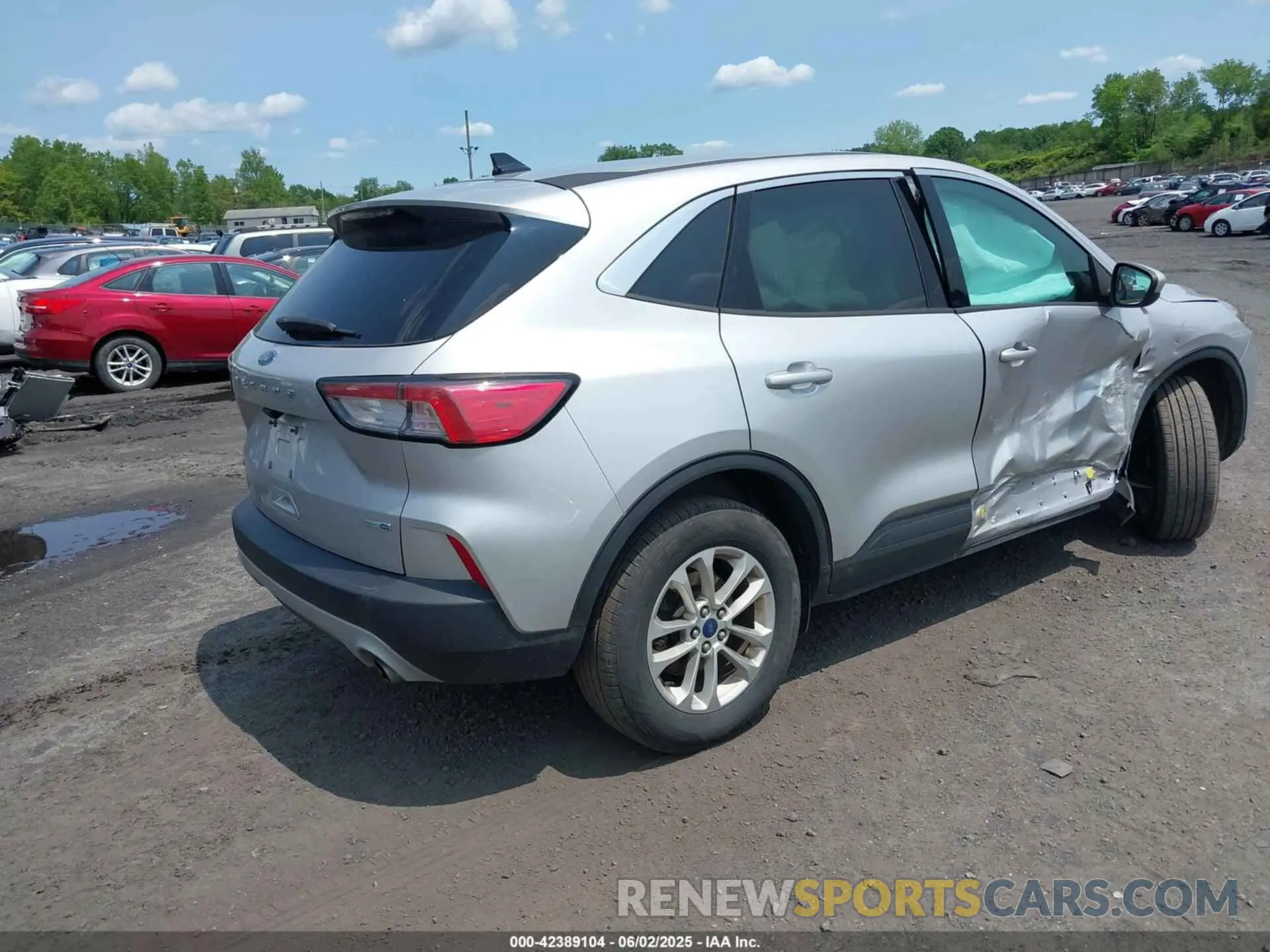 4 Photograph of a damaged car 1FMCU9G67LUA85265 FORD ESCAPE 2020