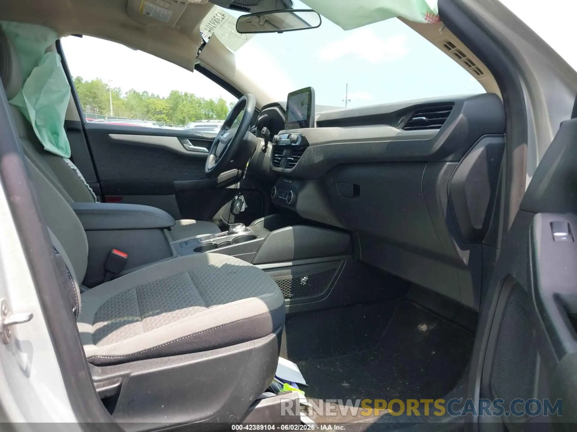 5 Photograph of a damaged car 1FMCU9G67LUA85265 FORD ESCAPE 2020