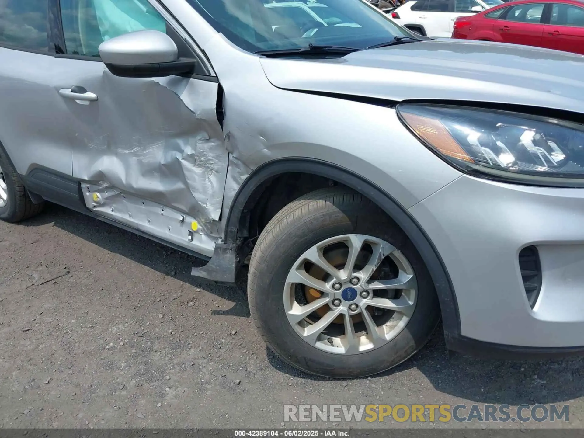 6 Photograph of a damaged car 1FMCU9G67LUA85265 FORD ESCAPE 2020