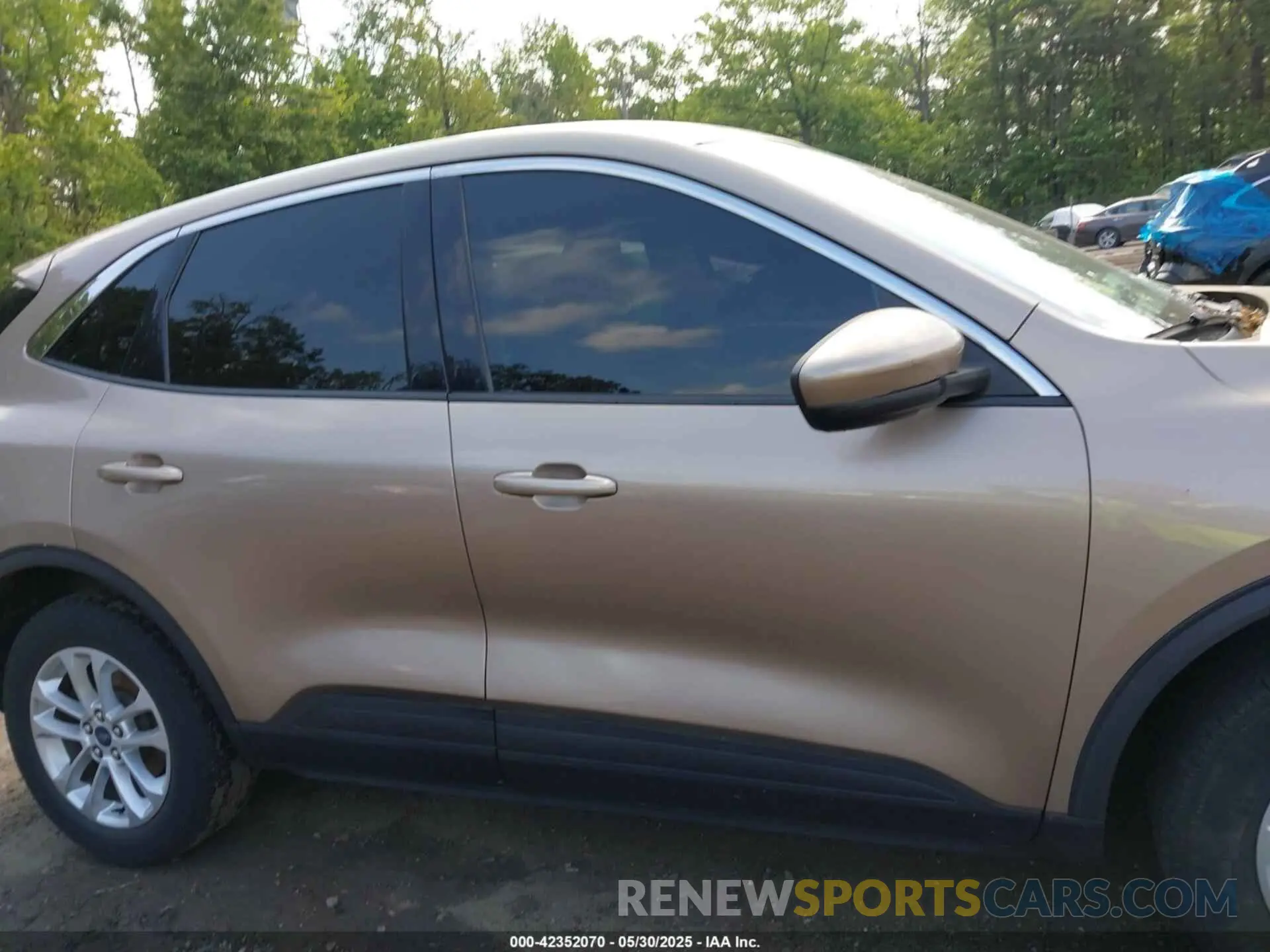 13 Photograph of a damaged car 1FMCU9G67LUA94600 FORD ESCAPE 2020