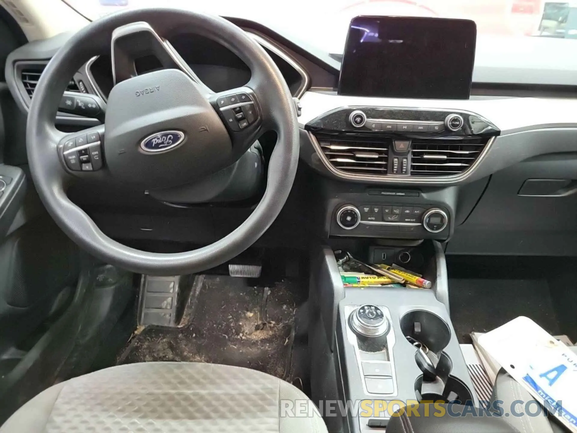 17 Photograph of a damaged car 1FMCU9G67LUB82370 FORD ESCAPE 2020