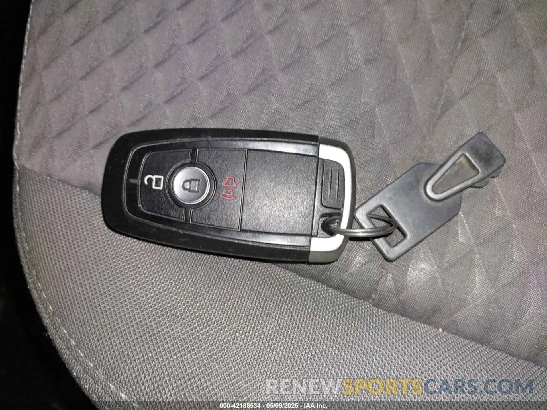 11 Photograph of a damaged car 1FMCU9G67LUC14248 FORD ESCAPE 2020