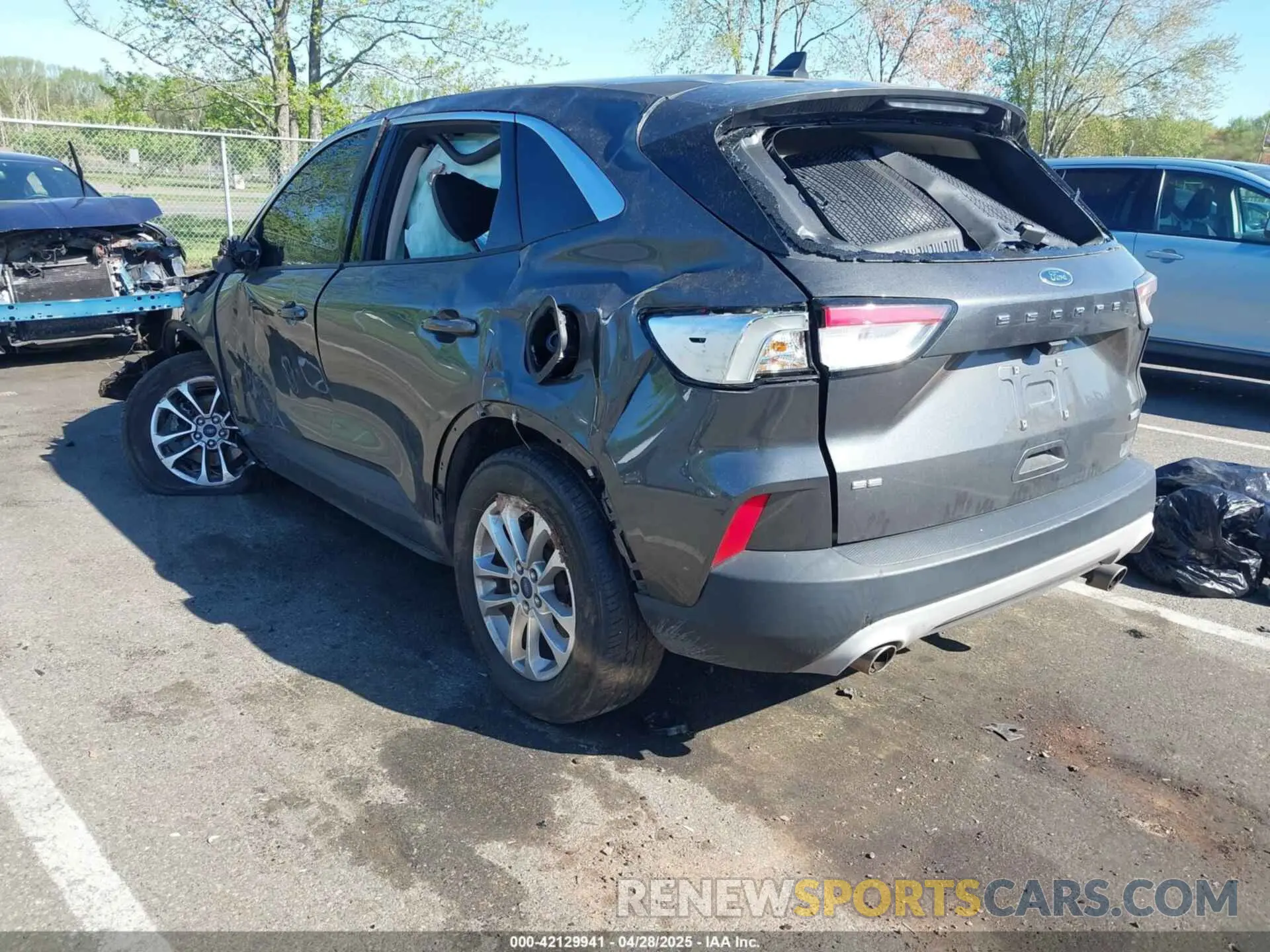 3 Photograph of a damaged car 1FMCU9G67LUC37416 FORD ESCAPE 2020