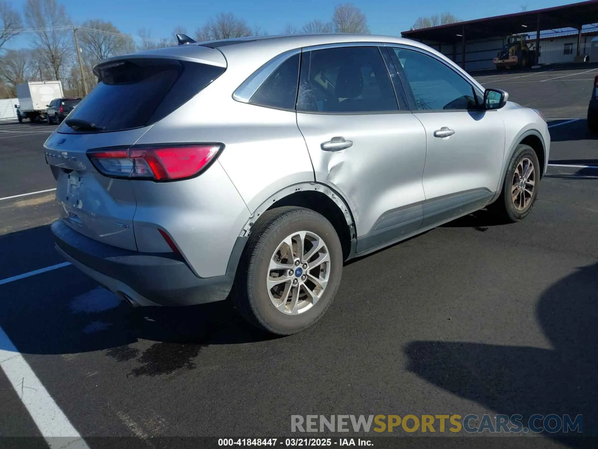 4 Photograph of a damaged car 1FMCU9G68LUA64750 FORD ESCAPE 2020