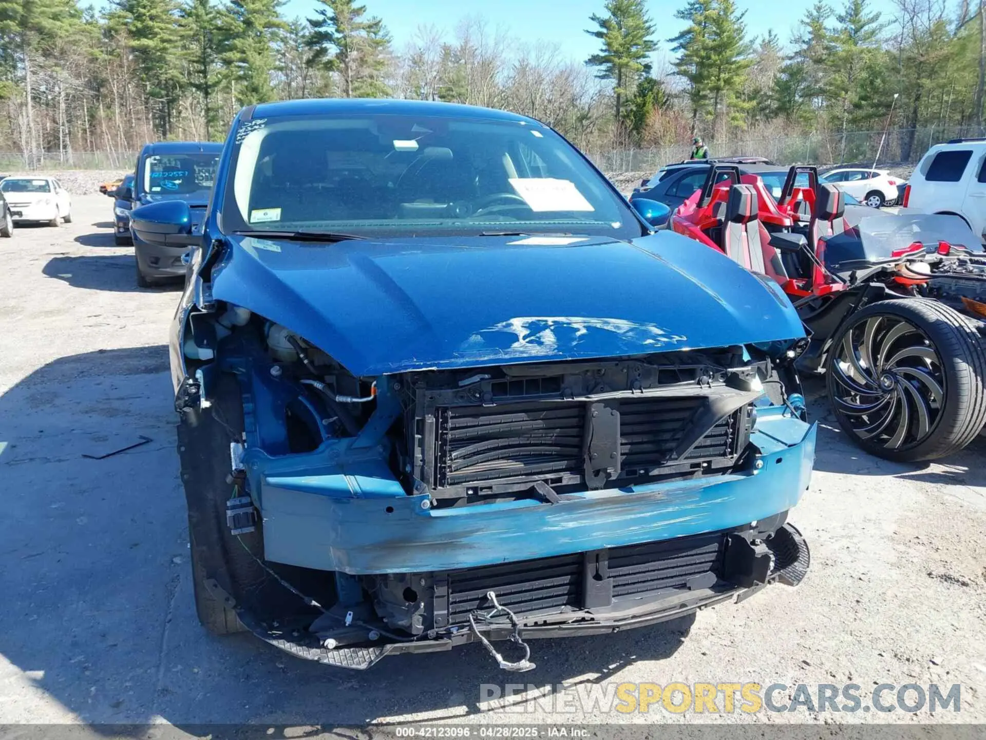 6 Photograph of a damaged car 1FMCU9G68LUA88952 FORD ESCAPE 2020