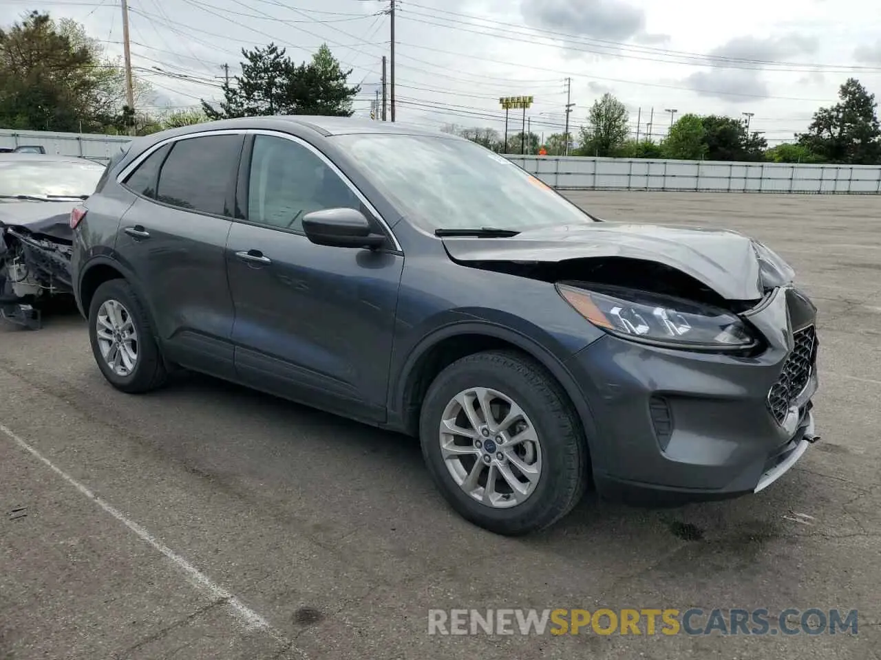 4 Photograph of a damaged car 1FMCU9G68LUB18676 FORD ESCAPE 2020