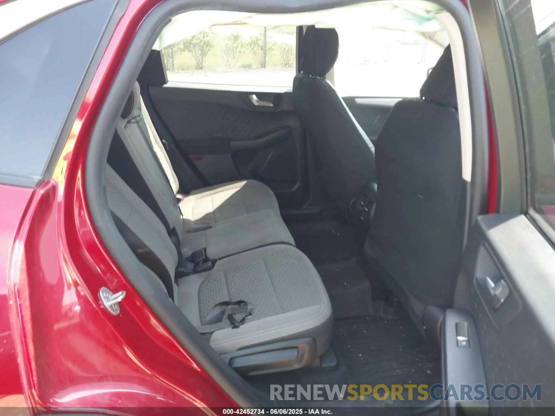 8 Photograph of a damaged car 1FMCU9G68LUB28964 FORD ESCAPE 2020