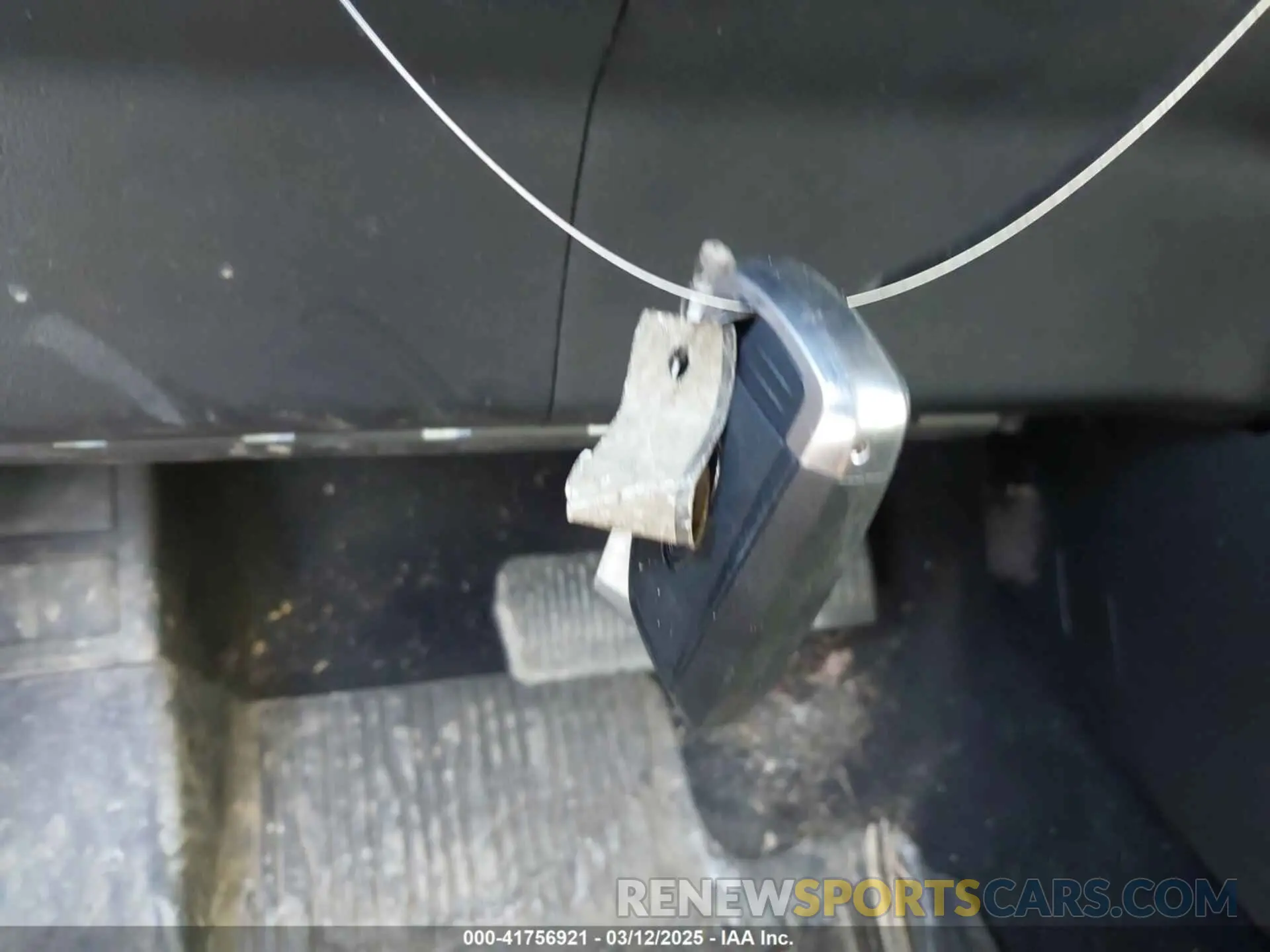 11 Photograph of a damaged car 1FMCU9G68LUB37518 FORD ESCAPE 2020