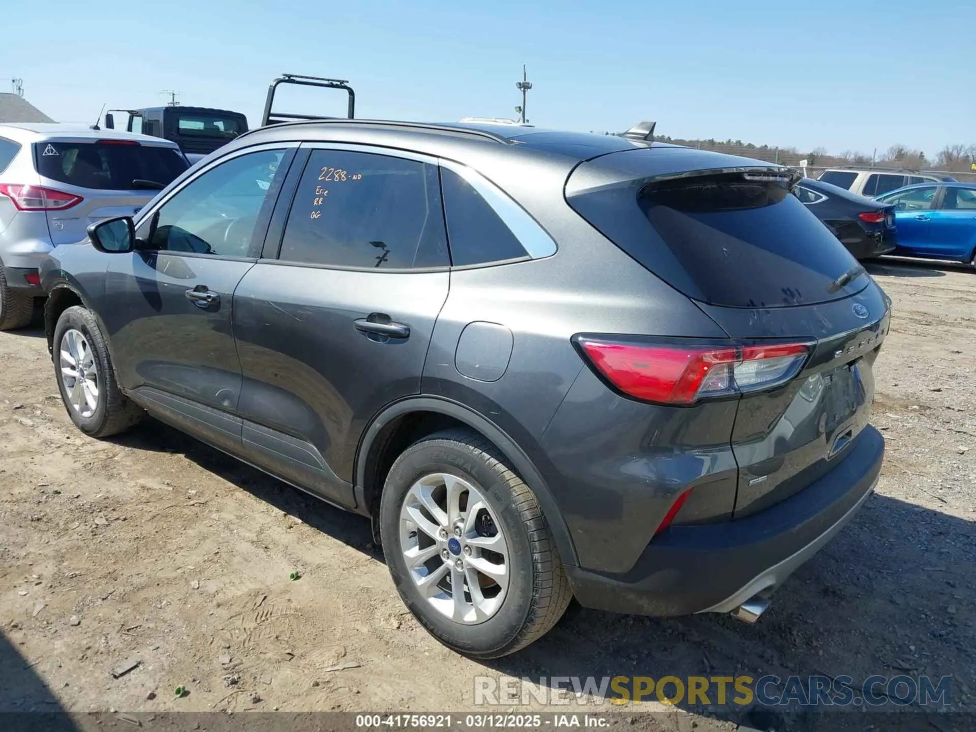 3 Photograph of a damaged car 1FMCU9G68LUB37518 FORD ESCAPE 2020