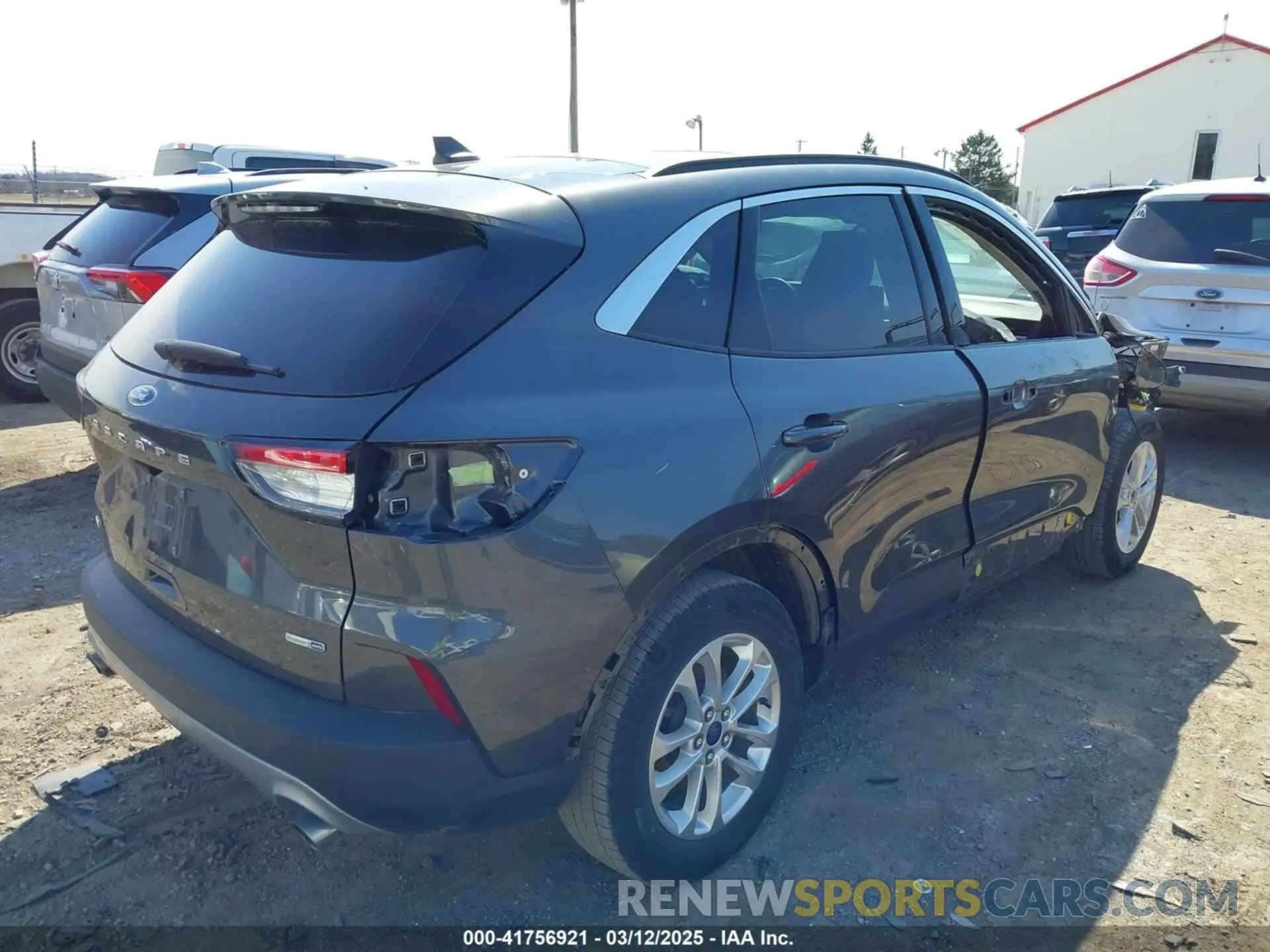 4 Photograph of a damaged car 1FMCU9G68LUB37518 FORD ESCAPE 2020
