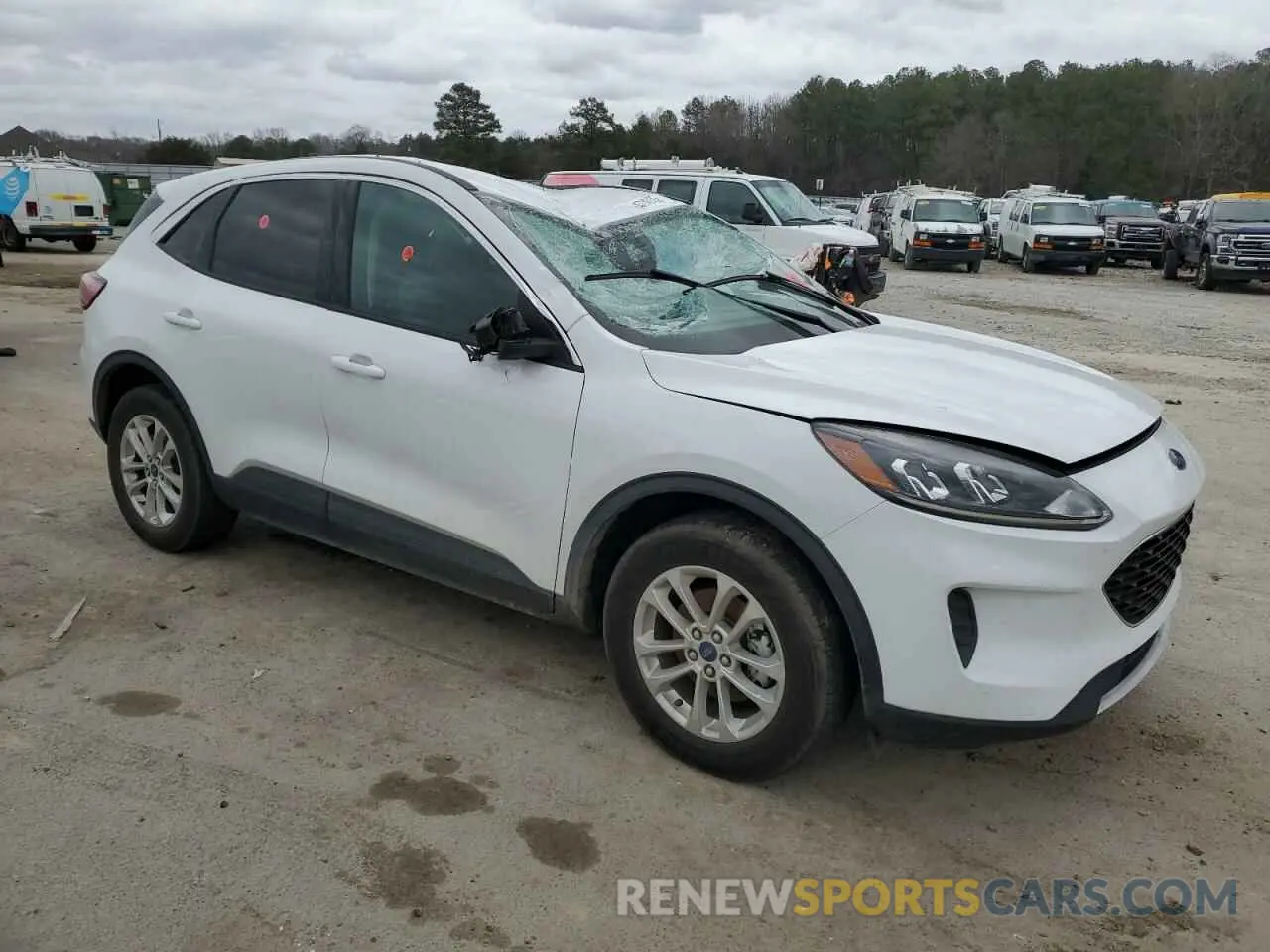 4 Photograph of a damaged car 1FMCU9G68LUB44940 FORD ESCAPE 2020