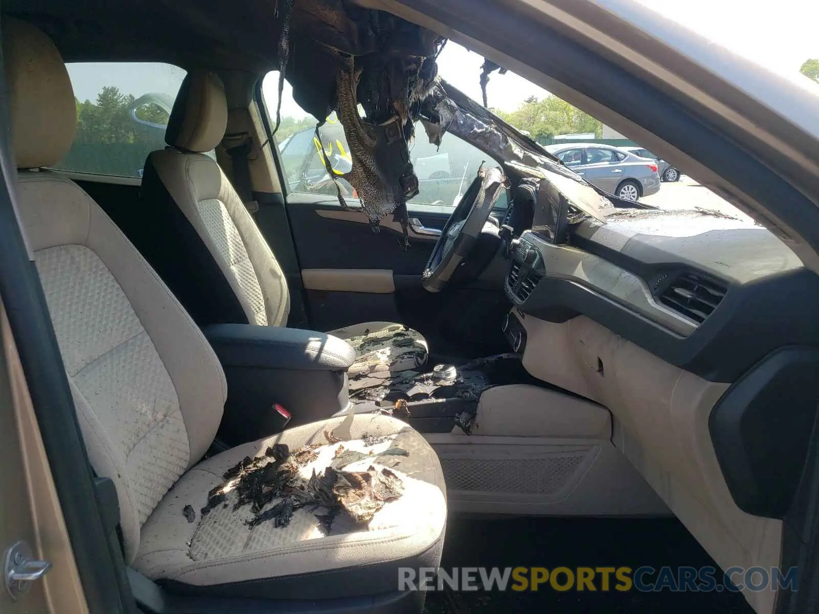 5 Photograph of a damaged car 1FMCU9G68LUB87254 FORD ESCAPE 2020