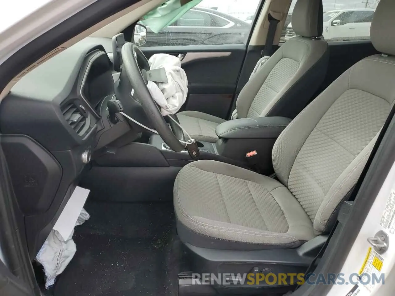 7 Photograph of a damaged car 1FMCU9G68LUC29423 FORD ESCAPE 2020