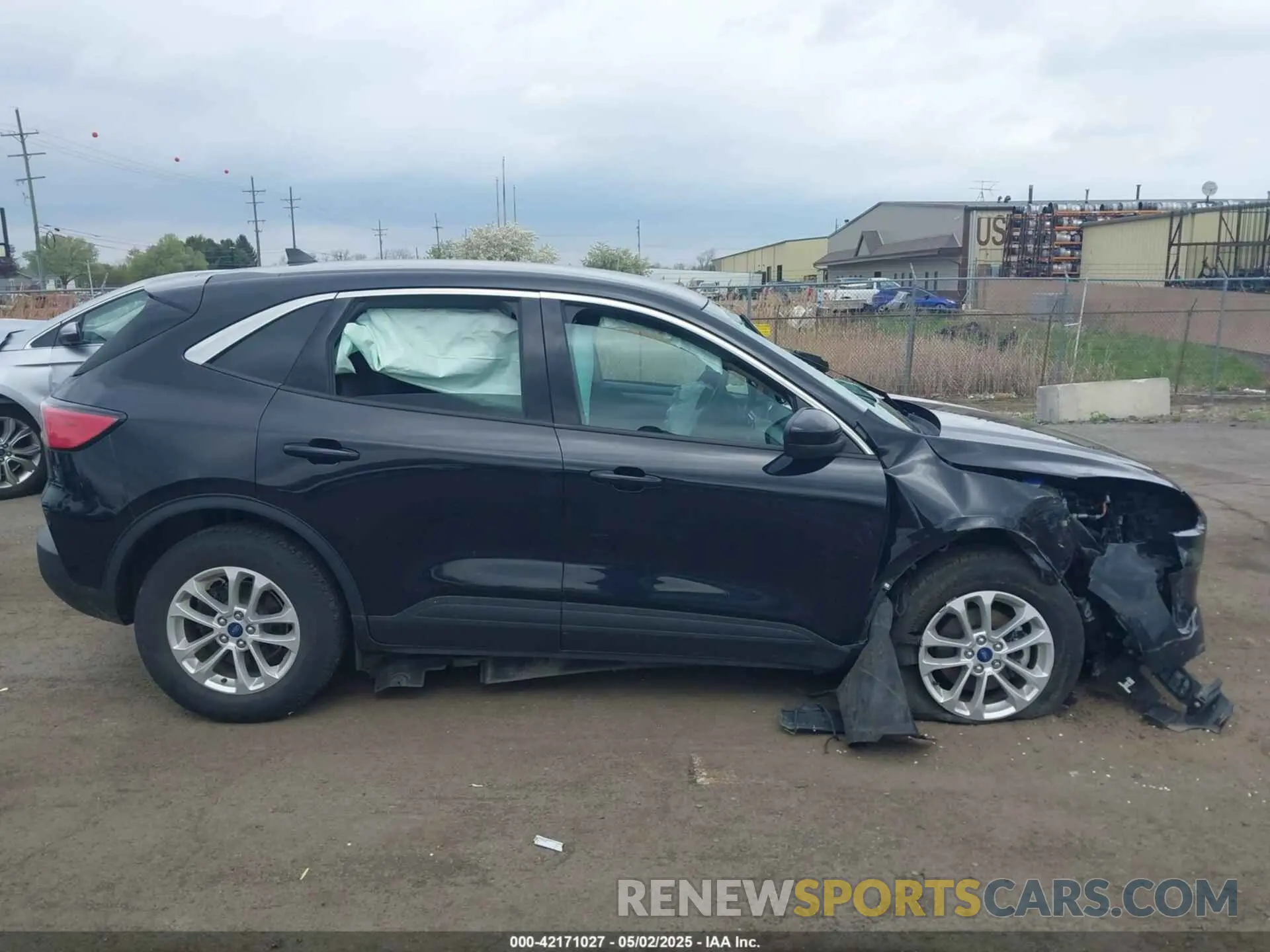 13 Photograph of a damaged car 1FMCU9G68LUC41863 FORD ESCAPE 2020