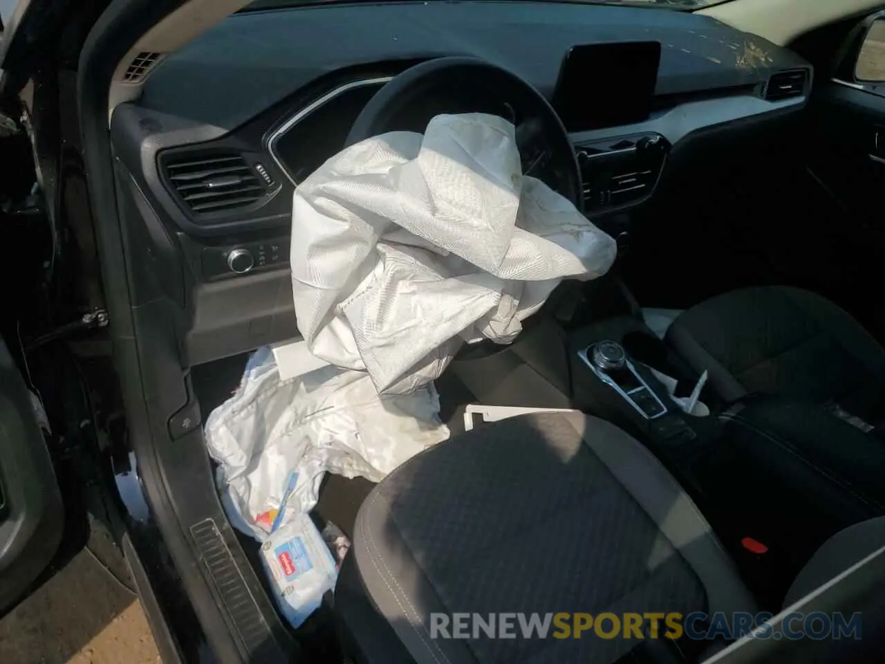 8 Photograph of a damaged car 1FMCU9G68LUC42639 FORD ESCAPE 2020