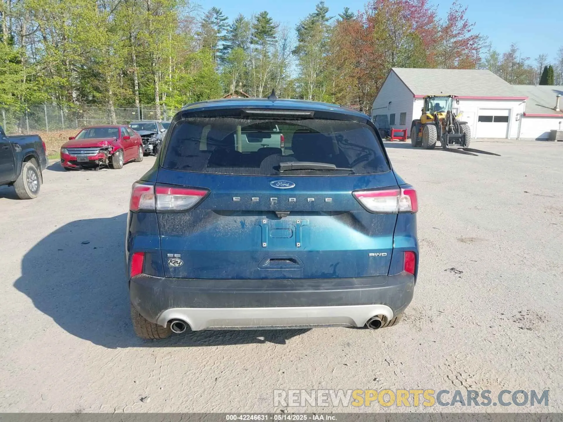 16 Photograph of a damaged car 1FMCU9G68LUC63992 FORD ESCAPE 2020