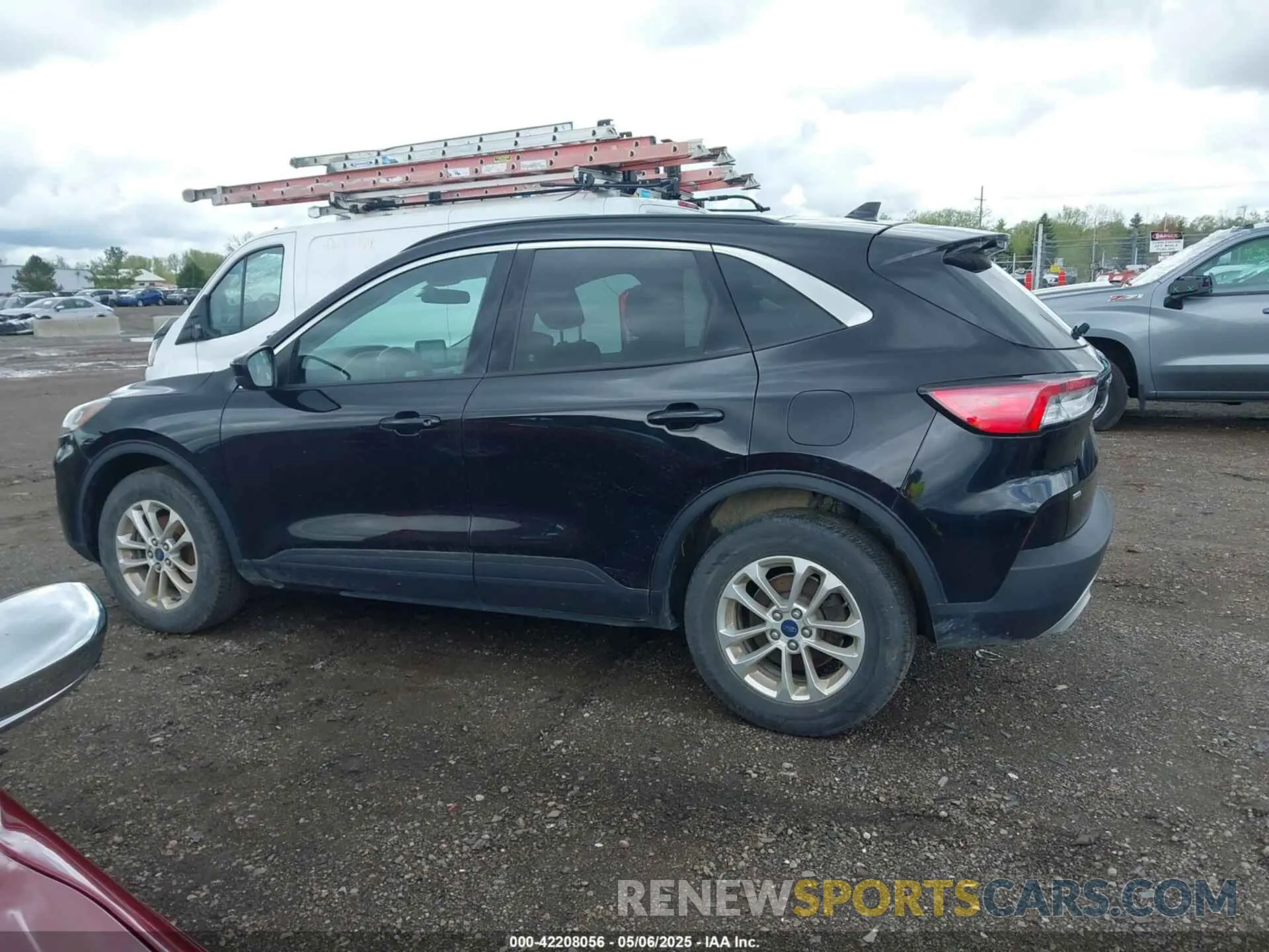 14 Photograph of a damaged car 1FMCU9G69LUA09014 FORD ESCAPE 2020