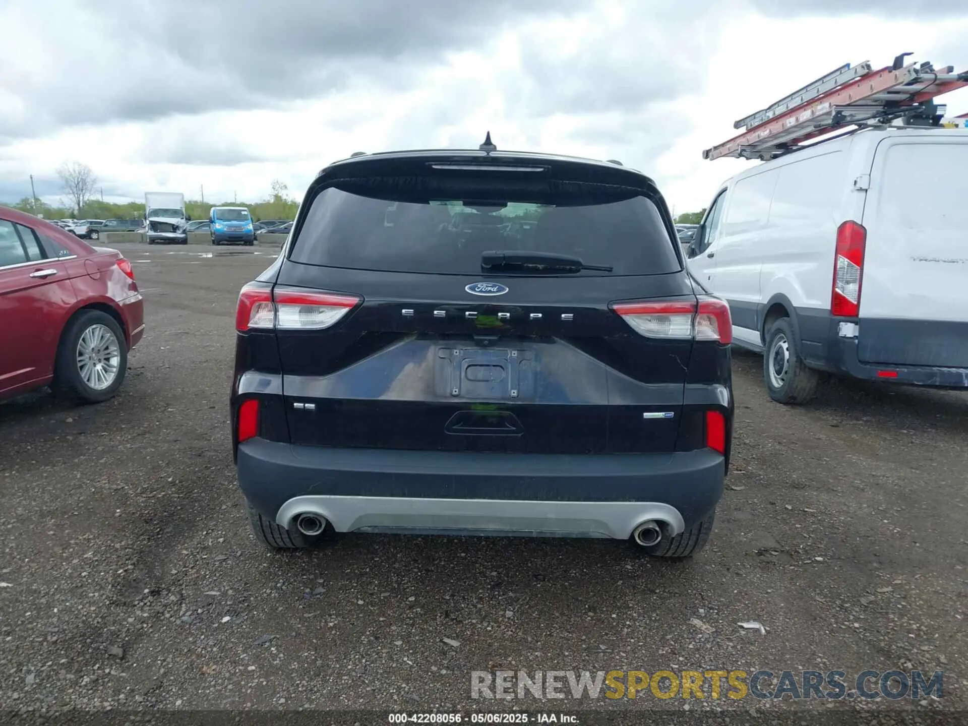 16 Photograph of a damaged car 1FMCU9G69LUA09014 FORD ESCAPE 2020