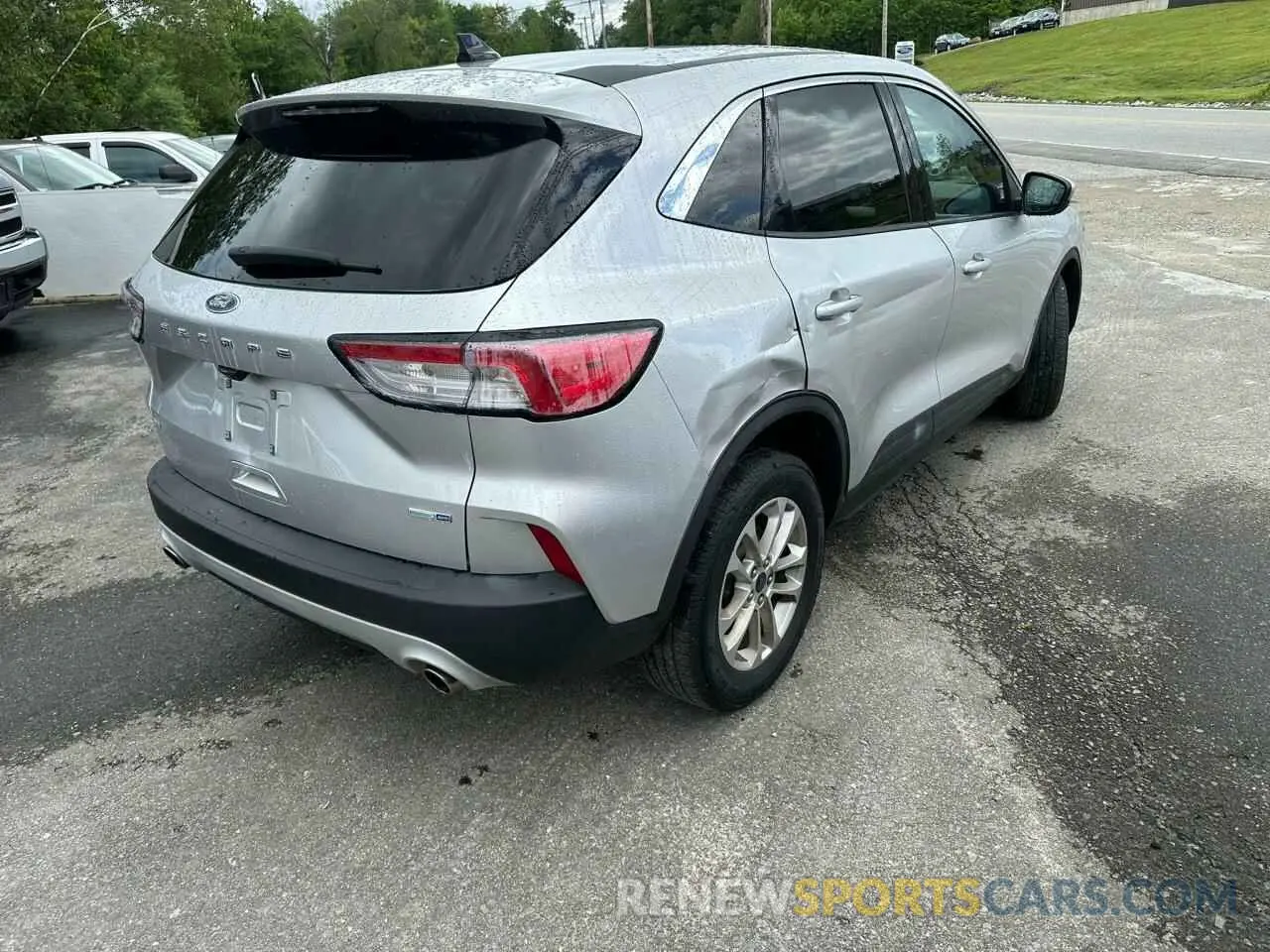 4 Photograph of a damaged car 1FMCU9G69LUA43728 FORD ESCAPE 2020