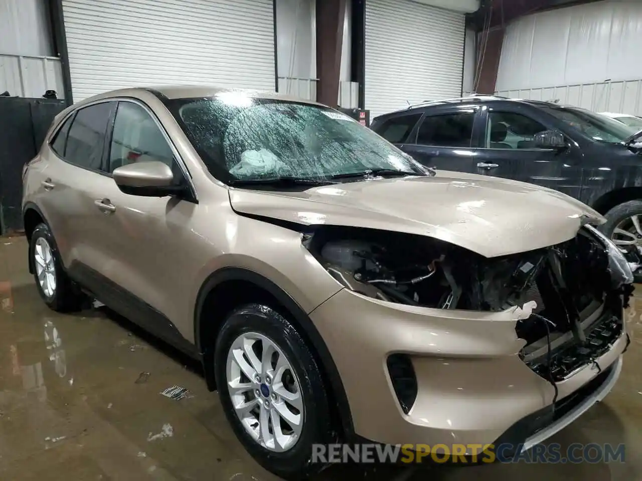 4 Photograph of a damaged car 1FMCU9G69LUA50470 FORD ESCAPE 2020