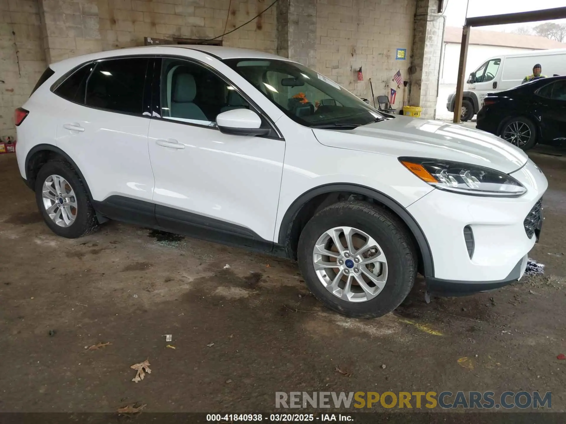 1 Photograph of a damaged car 1FMCU9G69LUB14815 FORD ESCAPE 2020