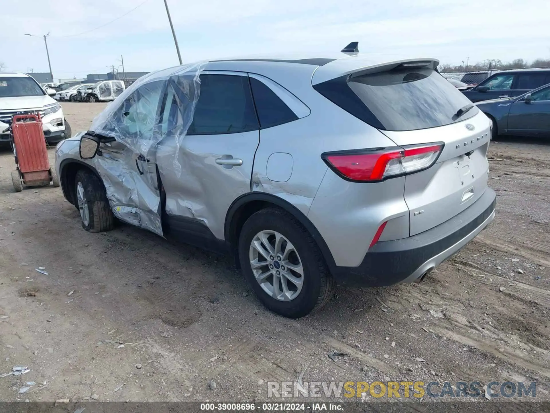 3 Photograph of a damaged car 1FMCU9G69LUC04143 FORD ESCAPE 2020
