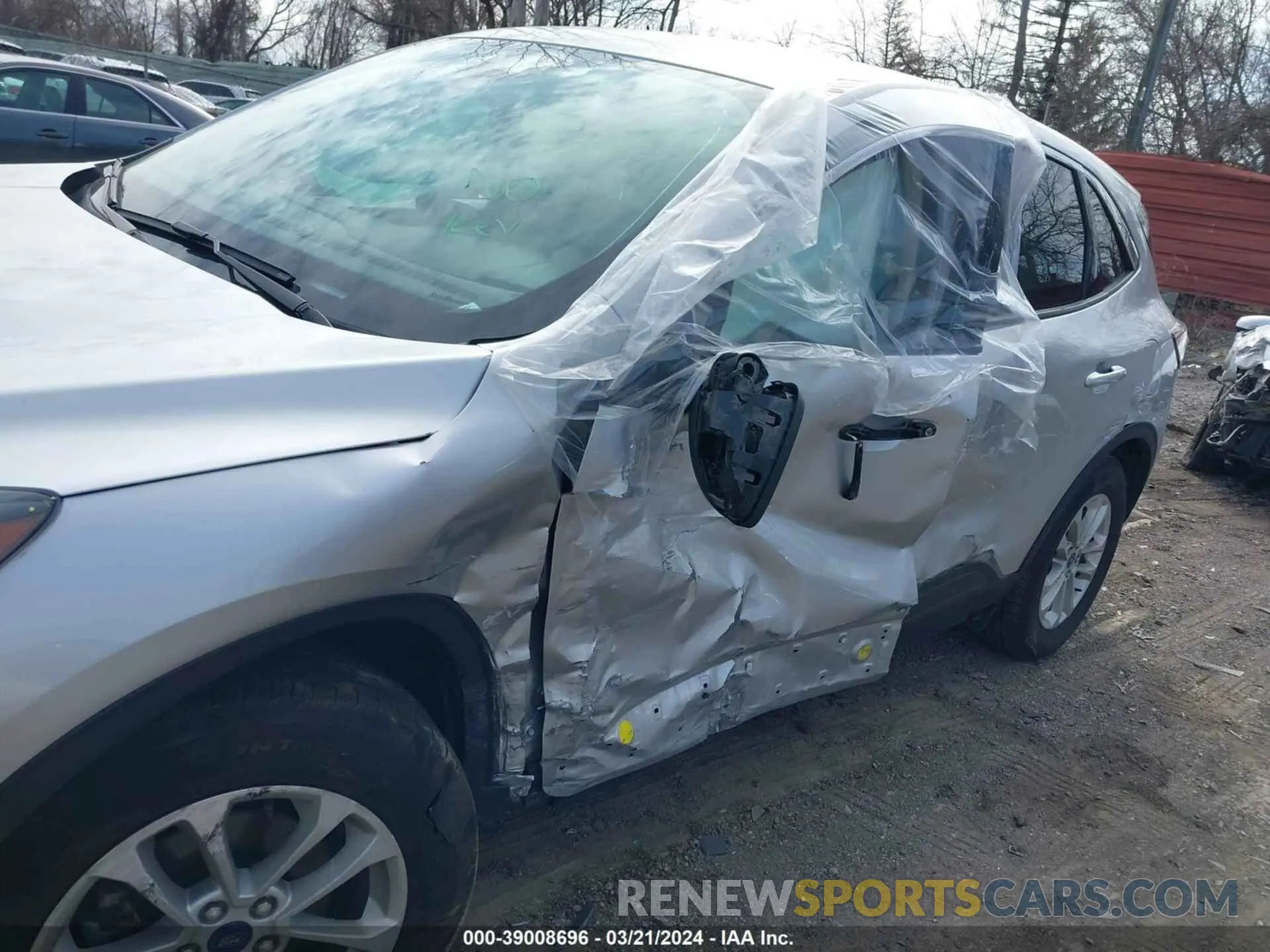 6 Photograph of a damaged car 1FMCU9G69LUC04143 FORD ESCAPE 2020