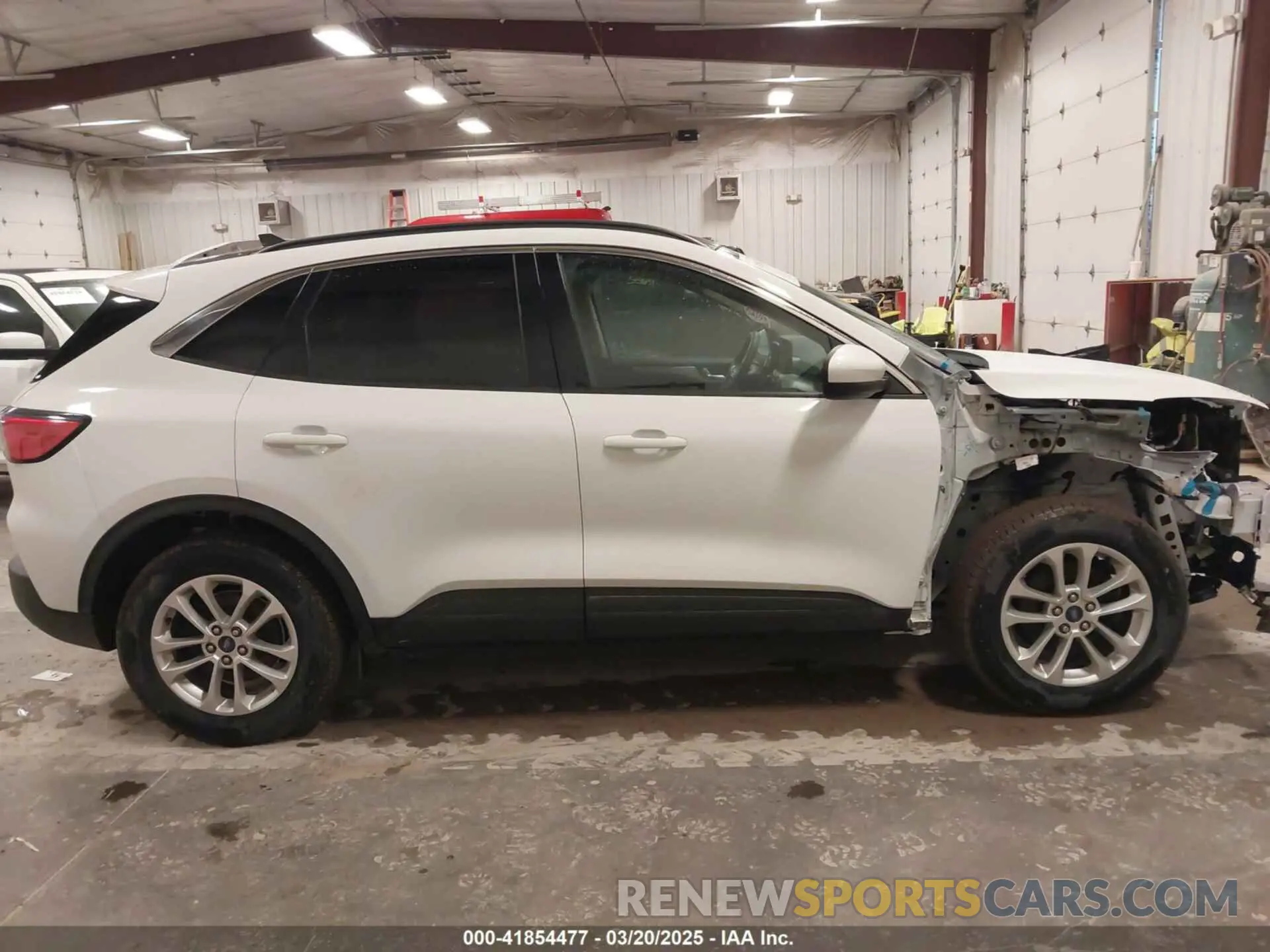 13 Photograph of a damaged car 1FMCU9G69LUC27230 FORD ESCAPE 2020