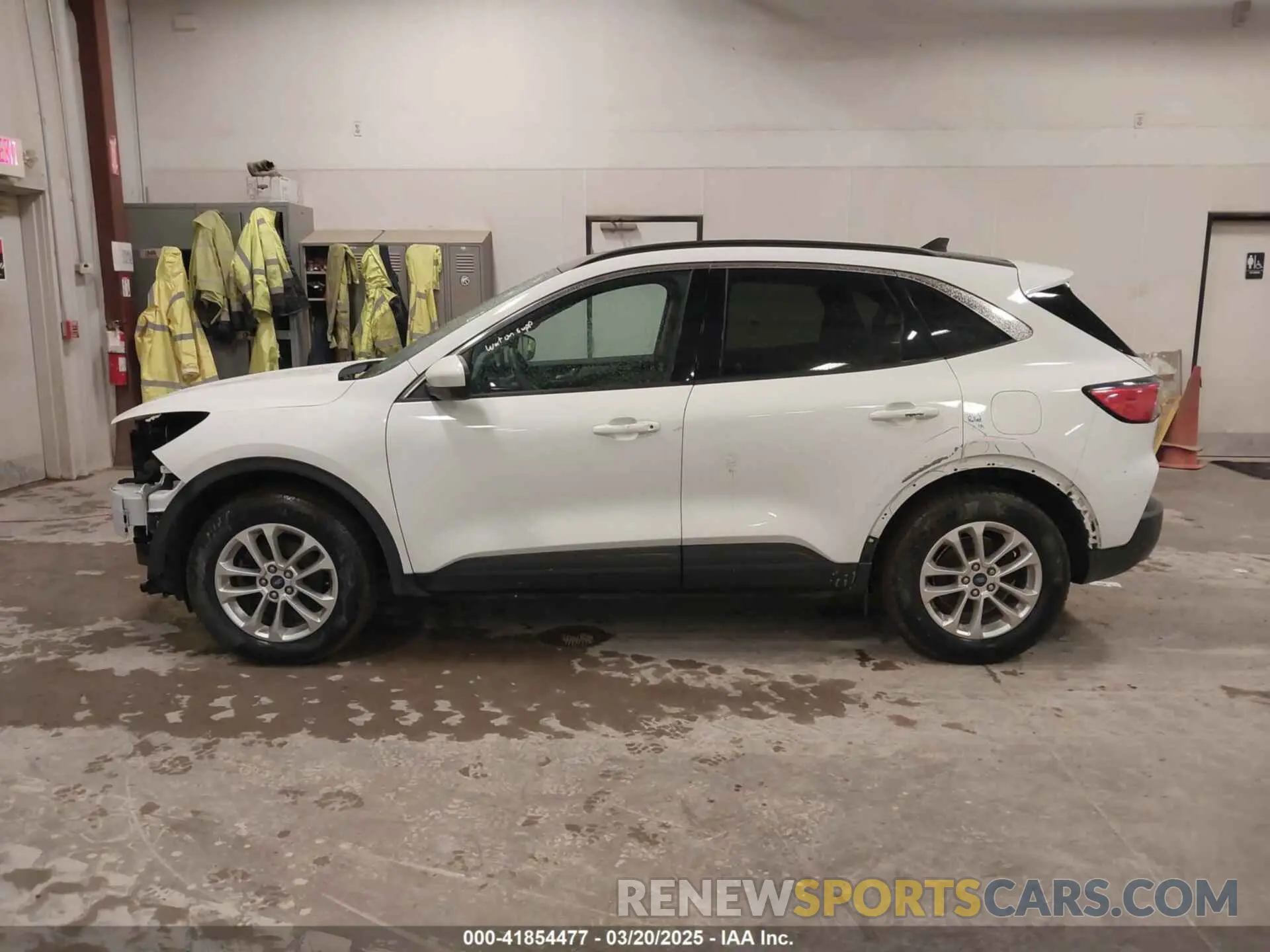 14 Photograph of a damaged car 1FMCU9G69LUC27230 FORD ESCAPE 2020