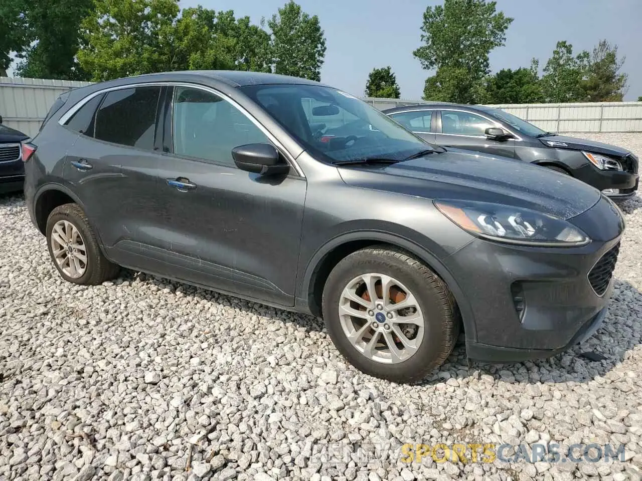 4 Photograph of a damaged car 1FMCU9G6XLUA74079 FORD ESCAPE 2020